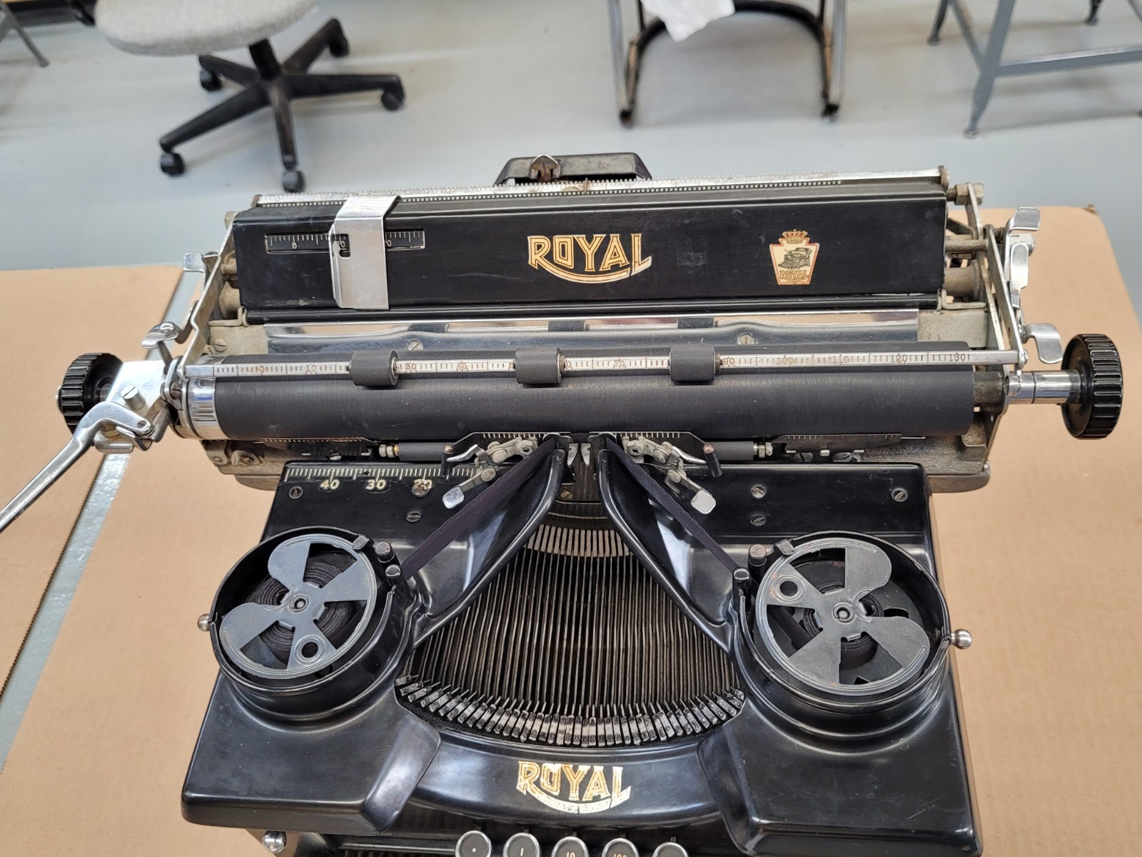 1933 Royal Model 10 variant with intact dual-beveled glass side panels, a... 1933 Royal Model 10 variant with intact dual-beveled glass side panels, a...