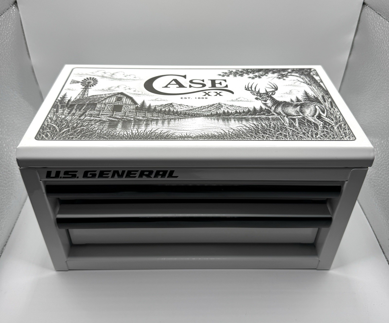 Custom Engraved Case XX Deer Scene US General Mini Toolbox Display White