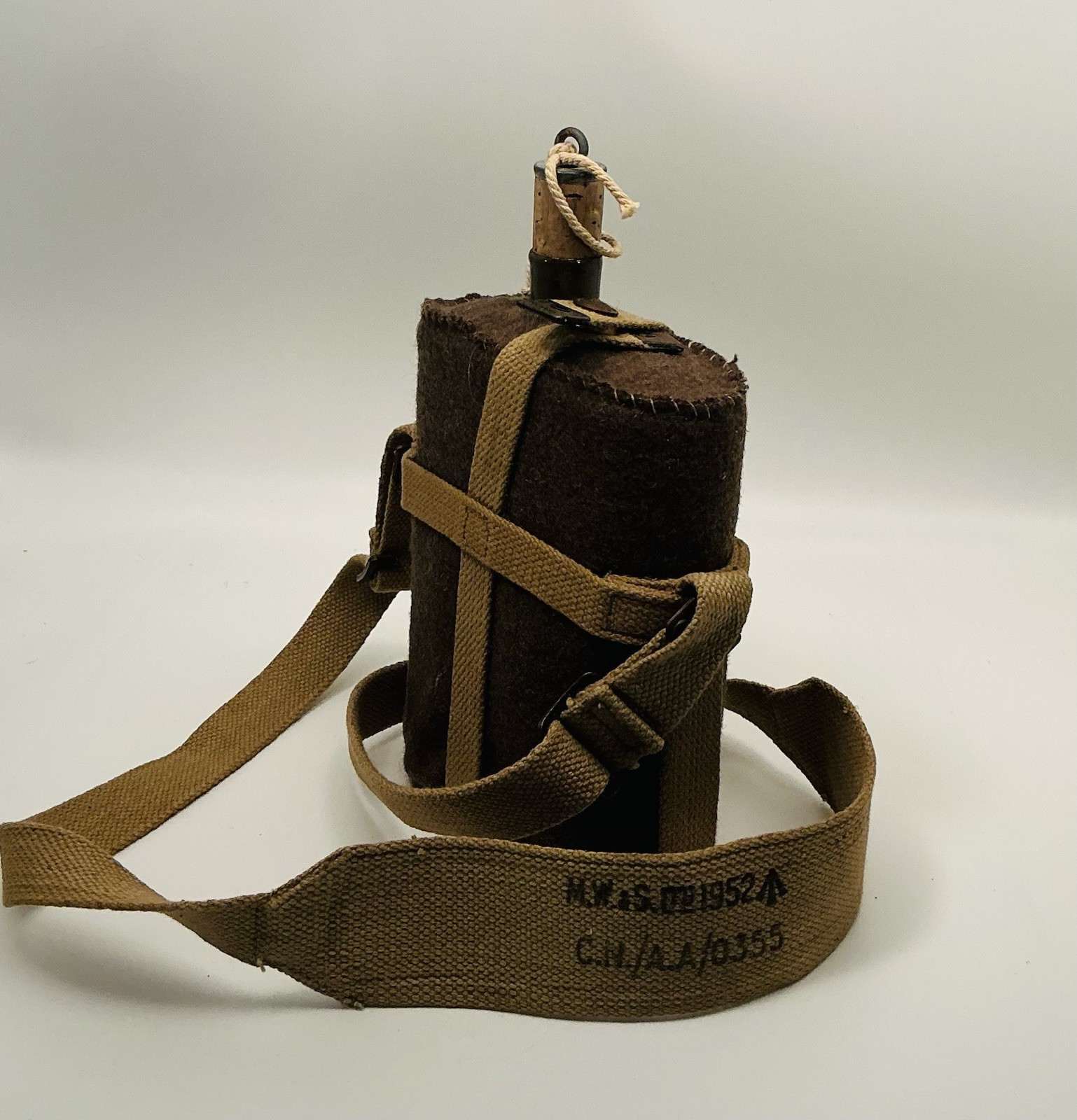 Original Post WWII 1953 British Canada Canadian P37 Canteen & Shoulder Strap Original Post WWII 1953 British Canada Canadian P37 Canteen & Shoulder Strap