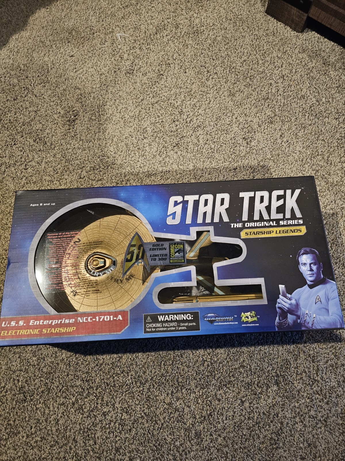 Diamond Select 2016 Uss Enterprise NCC-1701-A Gold Edition Comic Con 262 of 300 Diamond Select 2016 Uss Enterprise NCC-1701-A Gold Edition Comic Con 262 of 300