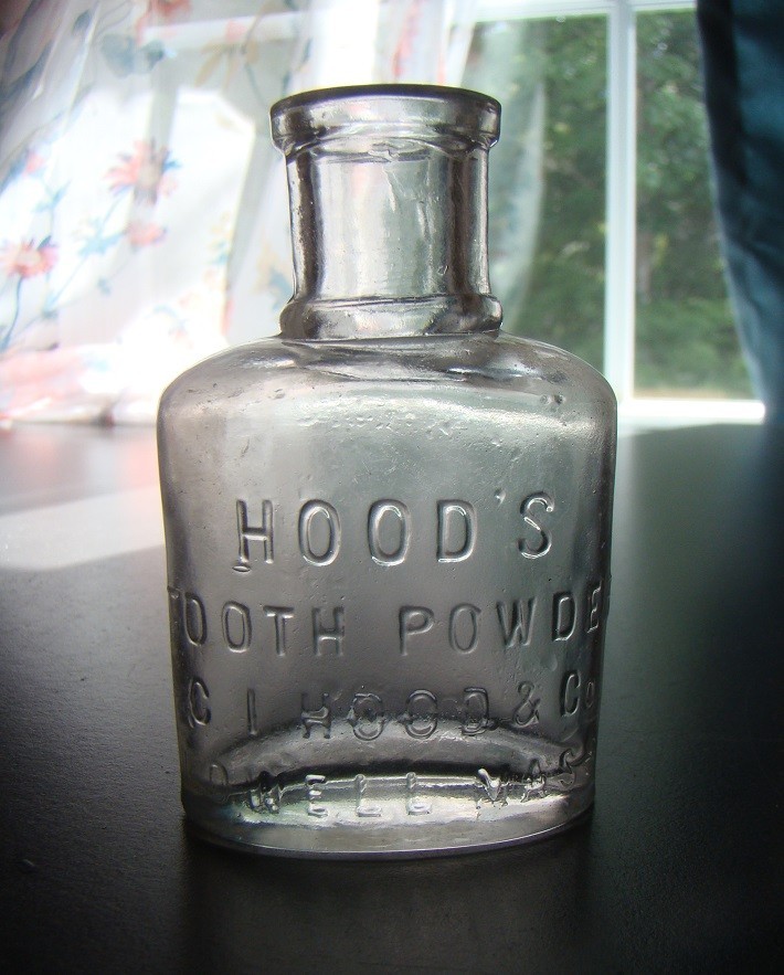 Antique 1890's HOOD'S TOOTH POWDER LOWELL, MASS. Dentist's Medicine Bottle Antique 1890's HOOD'S TOOTH POWDER LOWELL, MASS. Dentist's Medicine Bottle