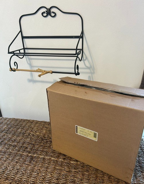 NEW LONGABERGER WROUGHT IRON UTILITY WALL SHELF w/ TOWEL BAR NEW LONGABERGER WROUGHT IRON UTILITY WALL SHELF w/ TOWEL BAR