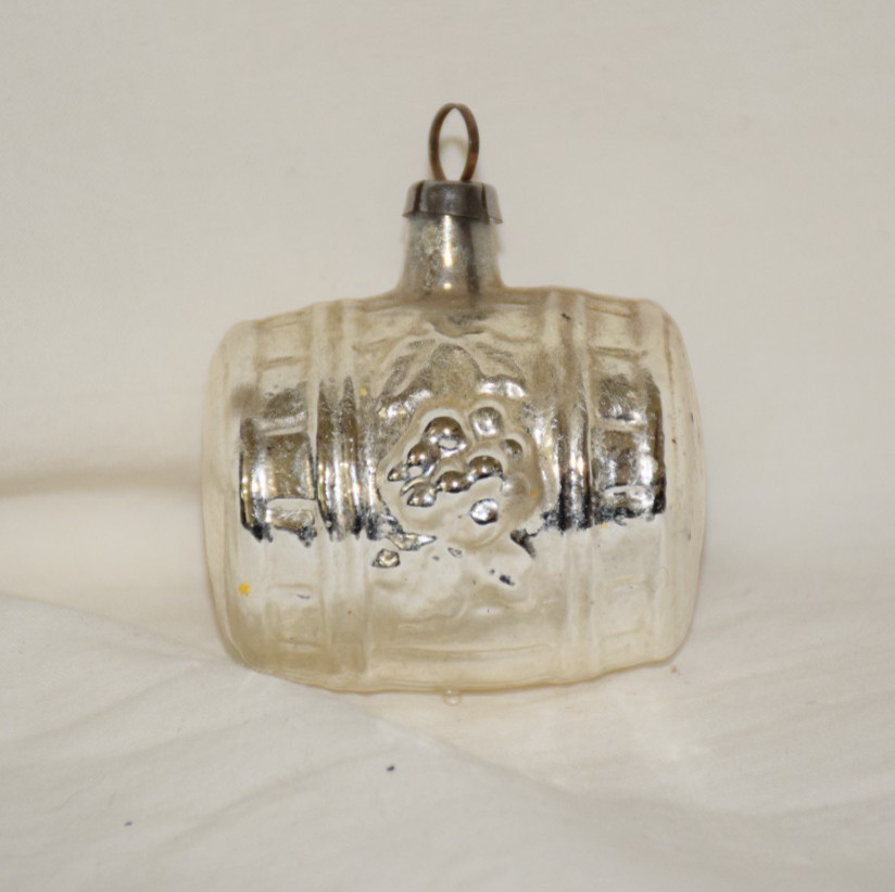 Vtg RARE Christmas Ornament Silver Wine Barrel & Grapes 1.5