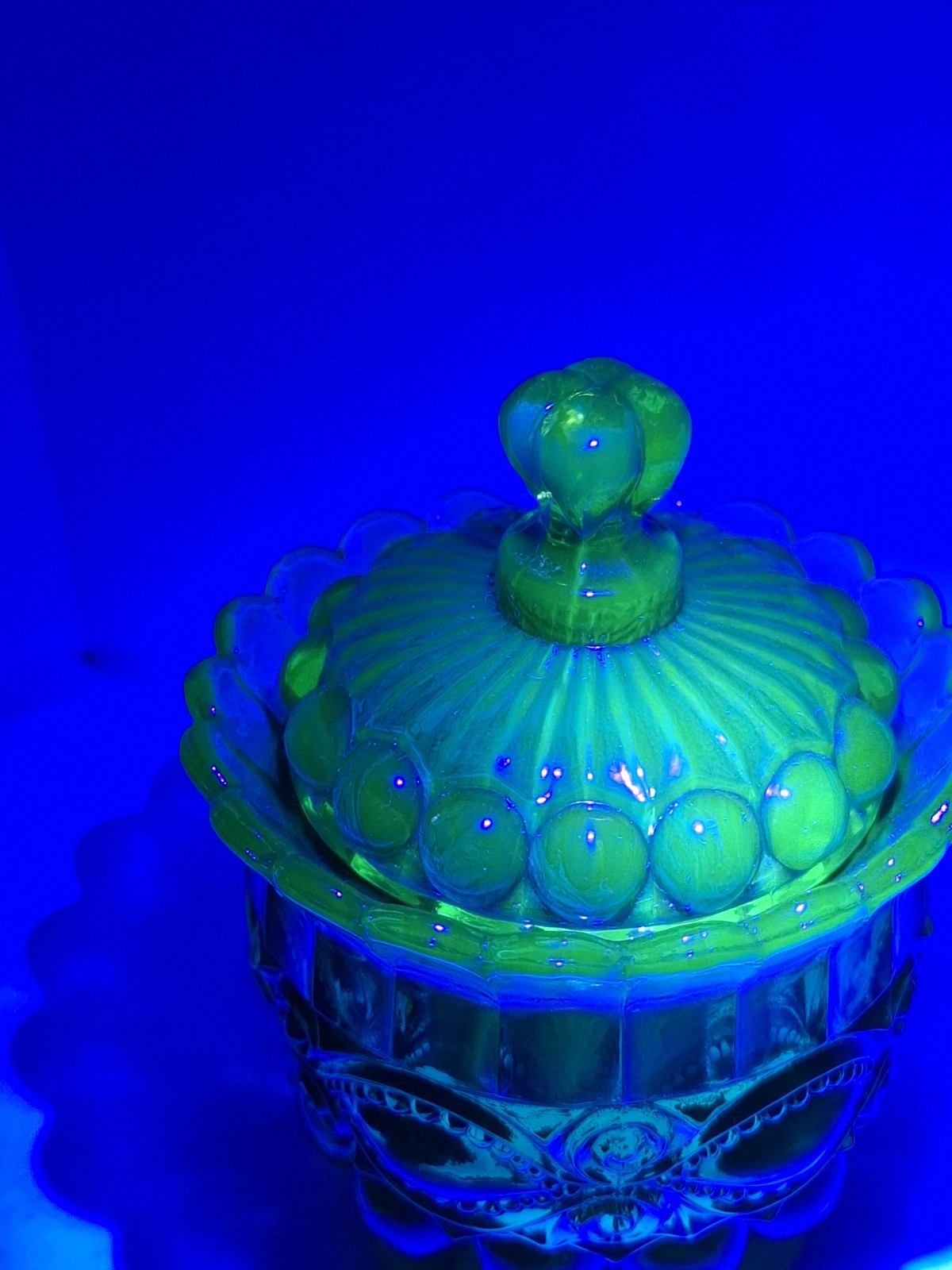 Vintage L.G. Wright Green Uranium Glass Eye Winker Covered Sugar Candy Dish...