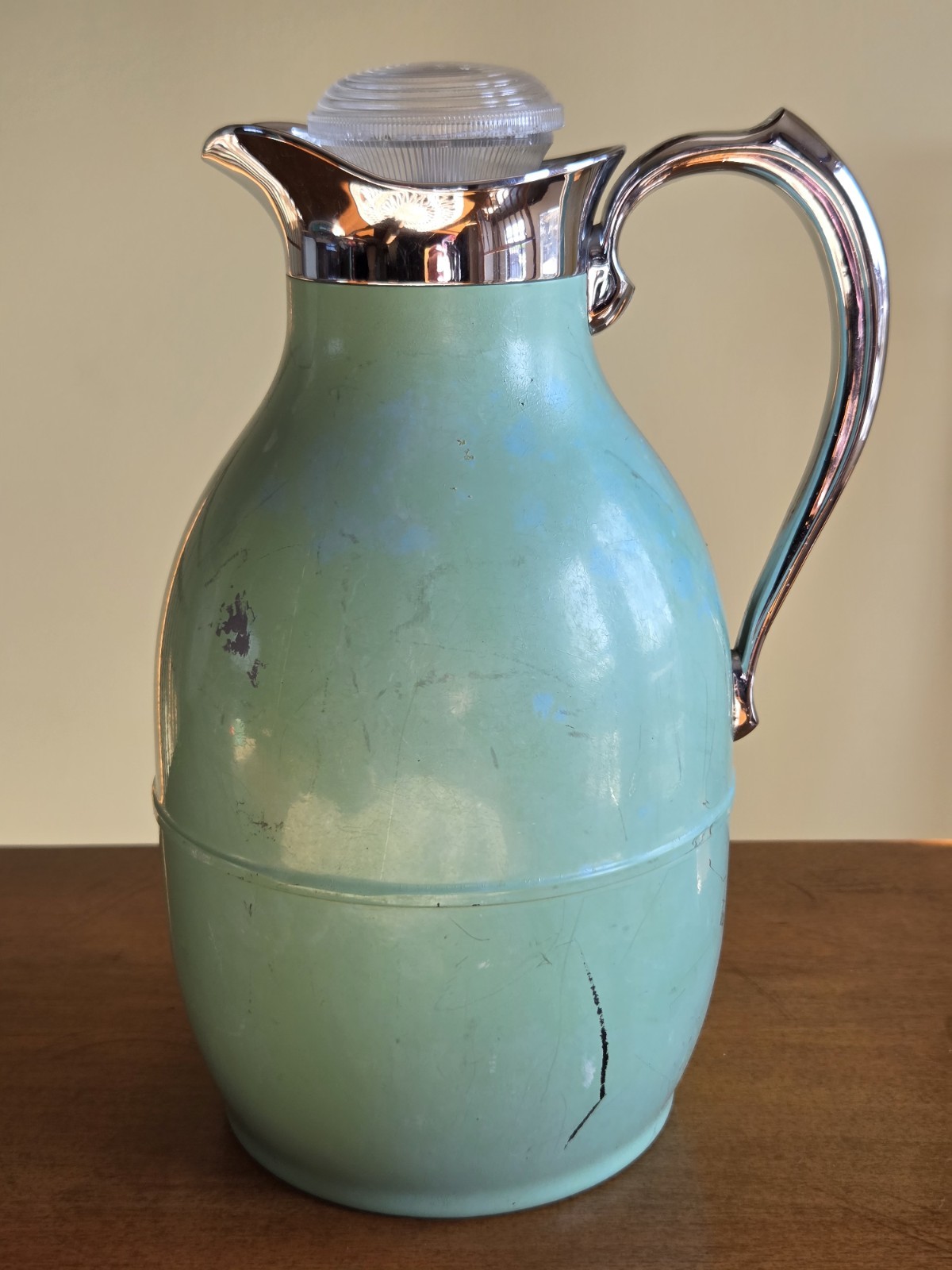 Vintage Green Metal Thermos B134 Deco Carafe Pitcher with Stopper USA 9.5\ Vintage Green Metal Thermos B134 Deco Carafe Pitcher with Stopper USA 9.5\
