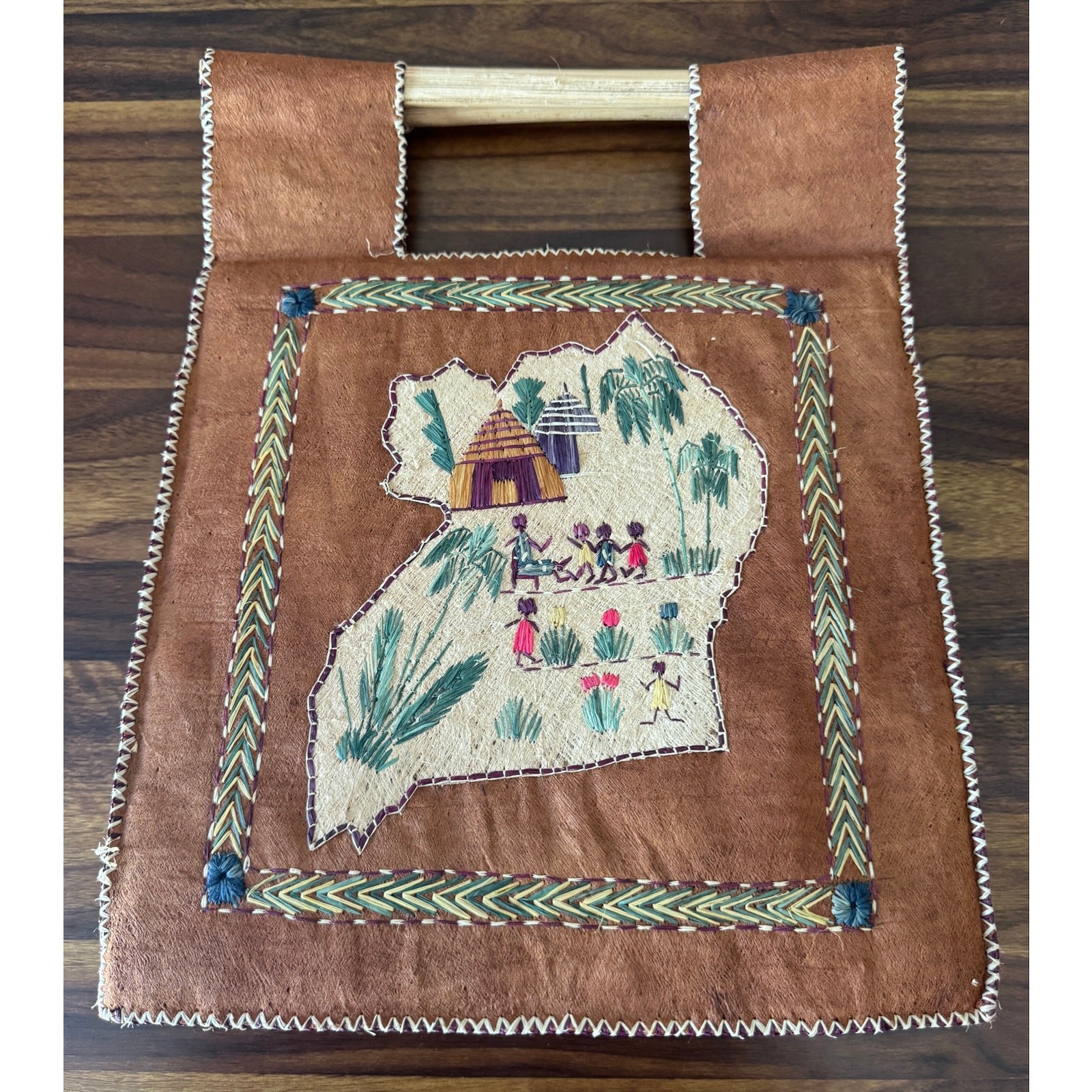 Vintage ‘60s-‘70s Handmade Ugandan Folk Art Barkcloth Raffia Cane Handle Handbag