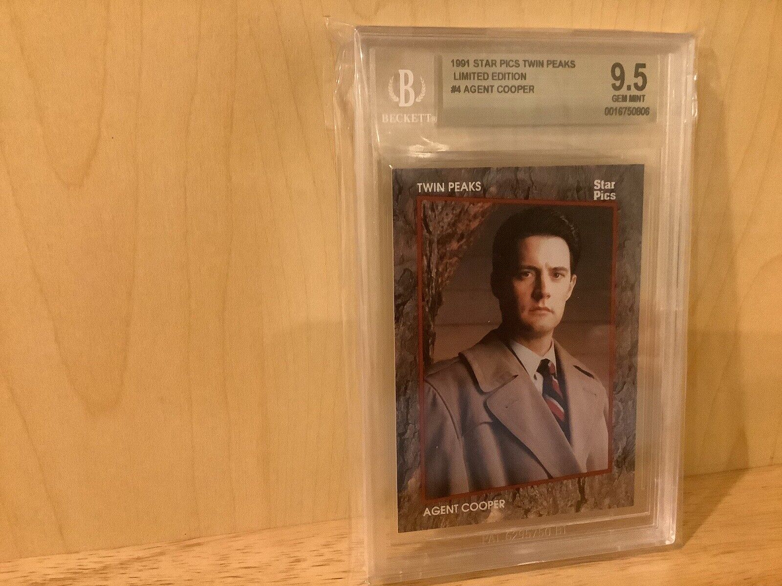 1991 Star Pics Twin Peaks Limited Edition 4 Agent Cooper 9.5 