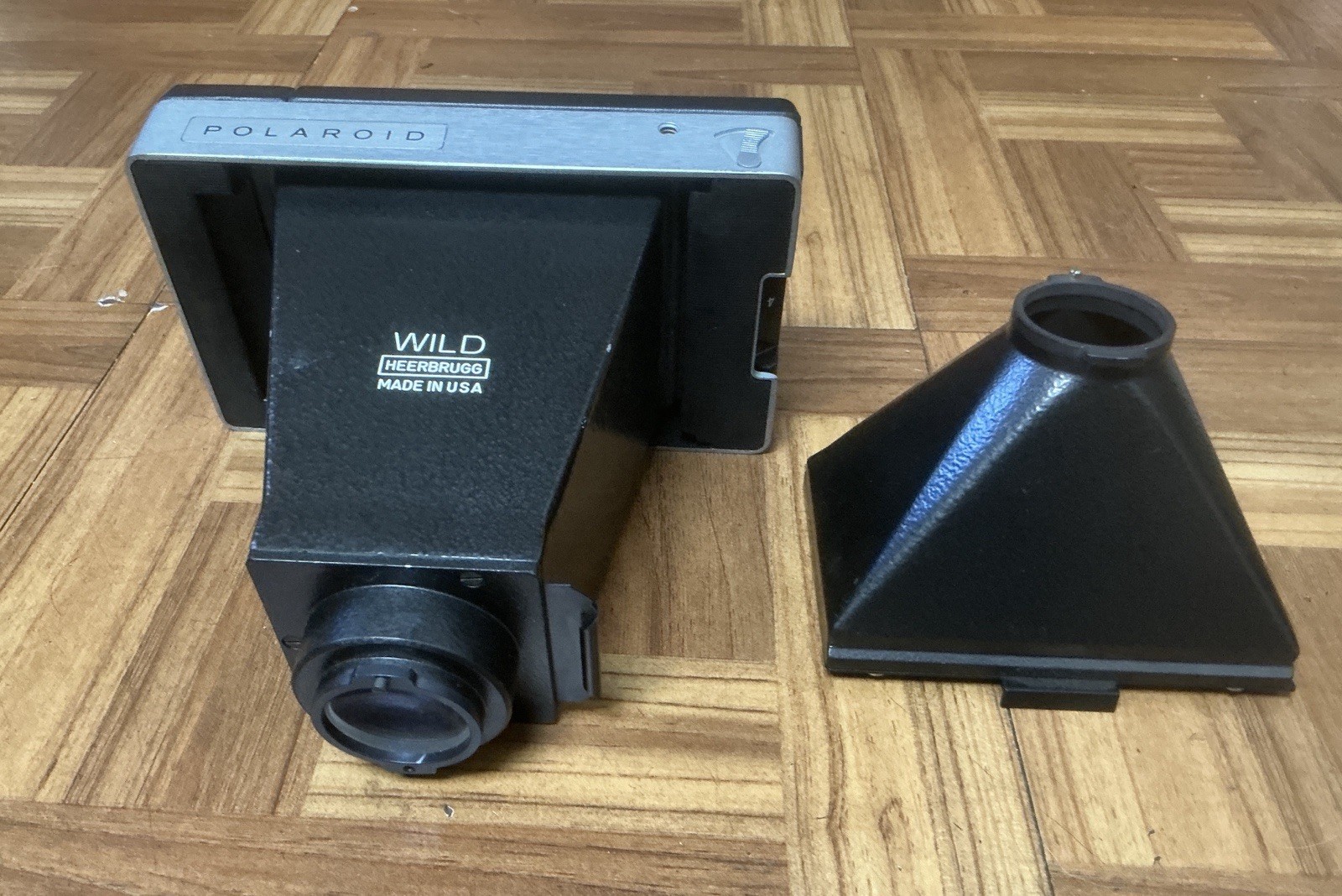 Vintage Wild Heerbrugg Polaroid Model 4 Microscope Camera Attachment Vintage Wild Heerbrugg Polaroid Model 4 Microscope Camera Attachment