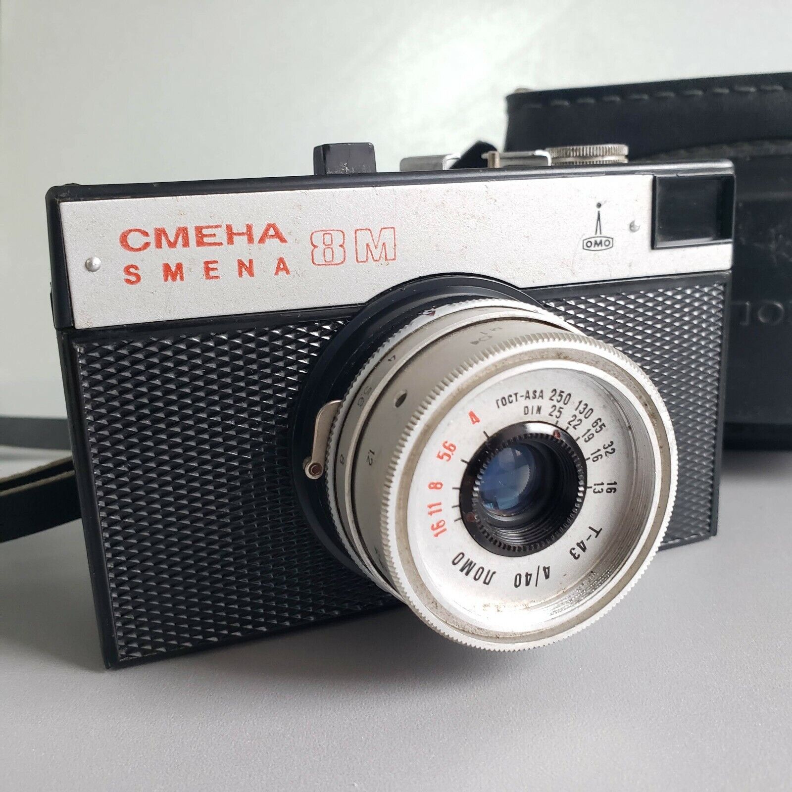 SMENA-8M Camera Soviet LOMO Compact 35 mm Film lens T-43 
