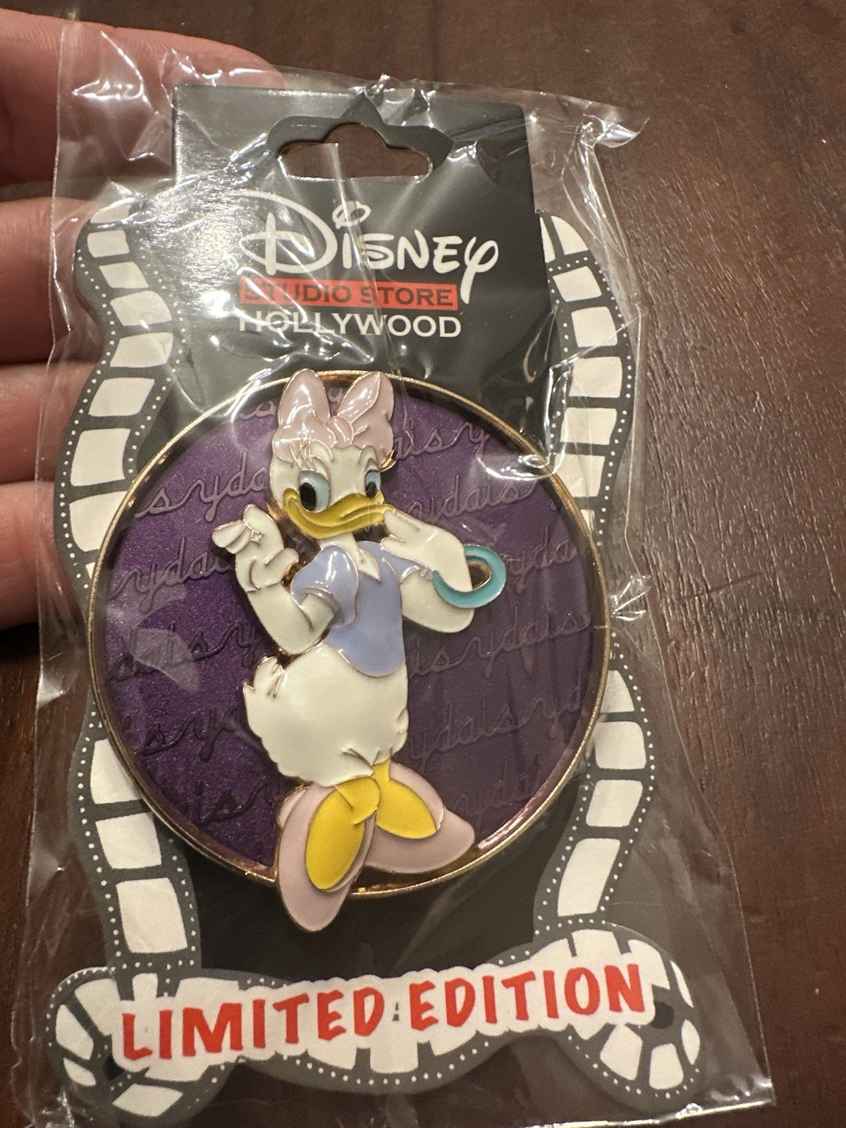 D23 Expo 2022 DSSH DSF Cursive Cuties Series Daisy LE 400 Disney Pin D23 Expo 2022 DSSH DSF Cursive Cuties Series Daisy LE 400 Disney Pin