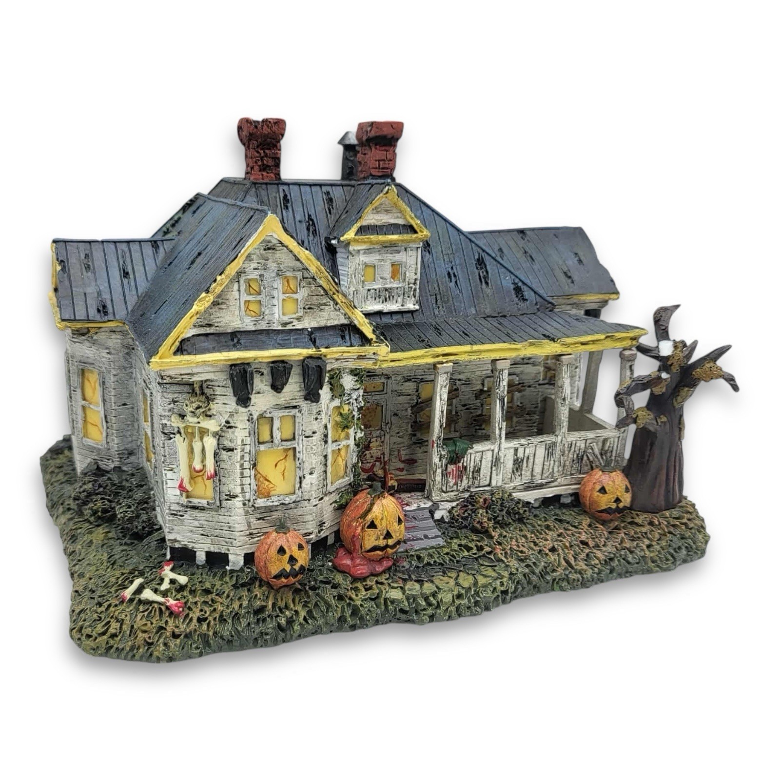 Hawthorne Village Horror Classics Hewitt House Texas Chainsaw Massacre DAMAGED