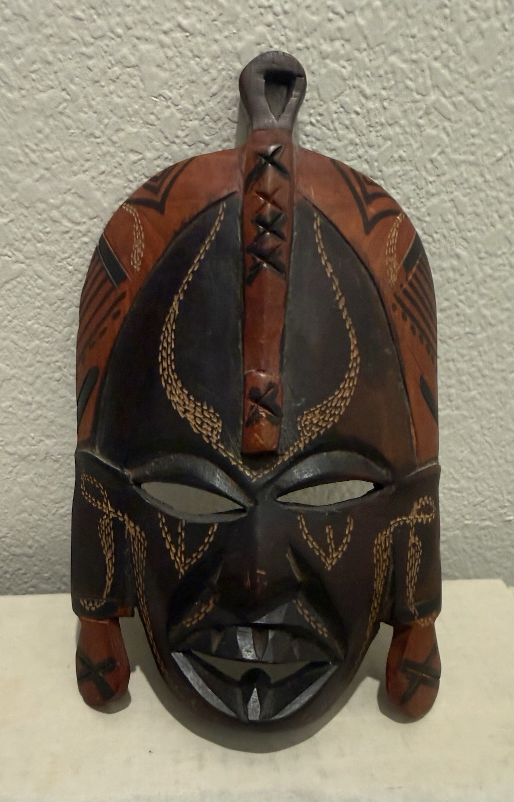 VTG Hand Carved Tribal Wall Mask, Decorative Crafts 10” H X 7” L VTG Hand Carved Tribal Wall Mask, Decorative Crafts 10” H X 7” L