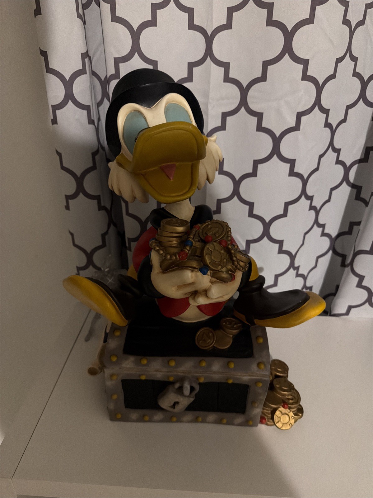 Vintage Rare Walt Disney Uncle Scrooge Treasure Chest Statue Huge And Heavy Vintage Rare Walt Disney Uncle Scrooge Treasure Chest Statue Huge And Heavy