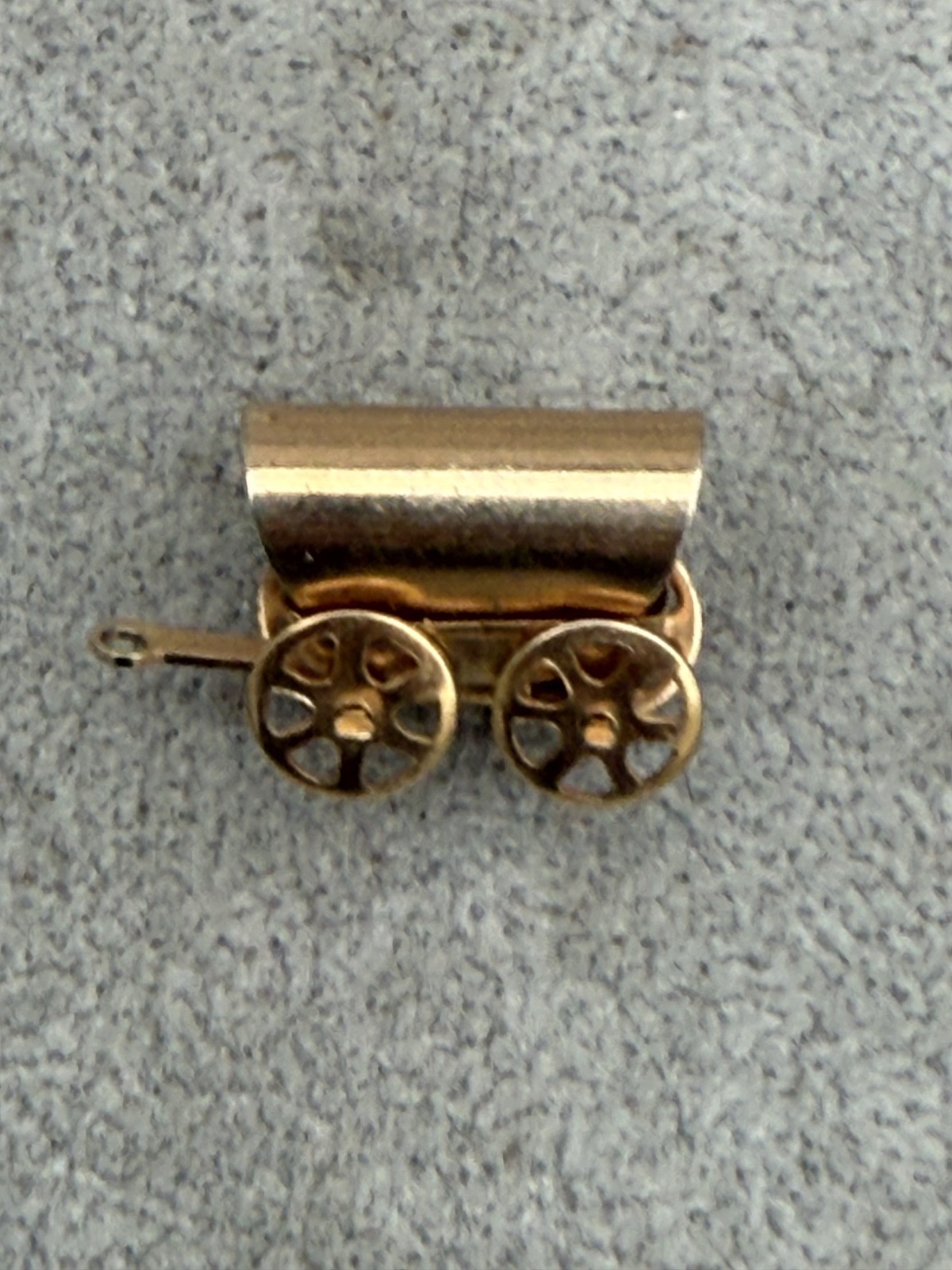 Cute Tiny Metal Covered Wagon Charm Figurine Miniature Vtg jb2 Cute Tiny Metal Covered Wagon Charm Figurine Miniature Vtg jb2
