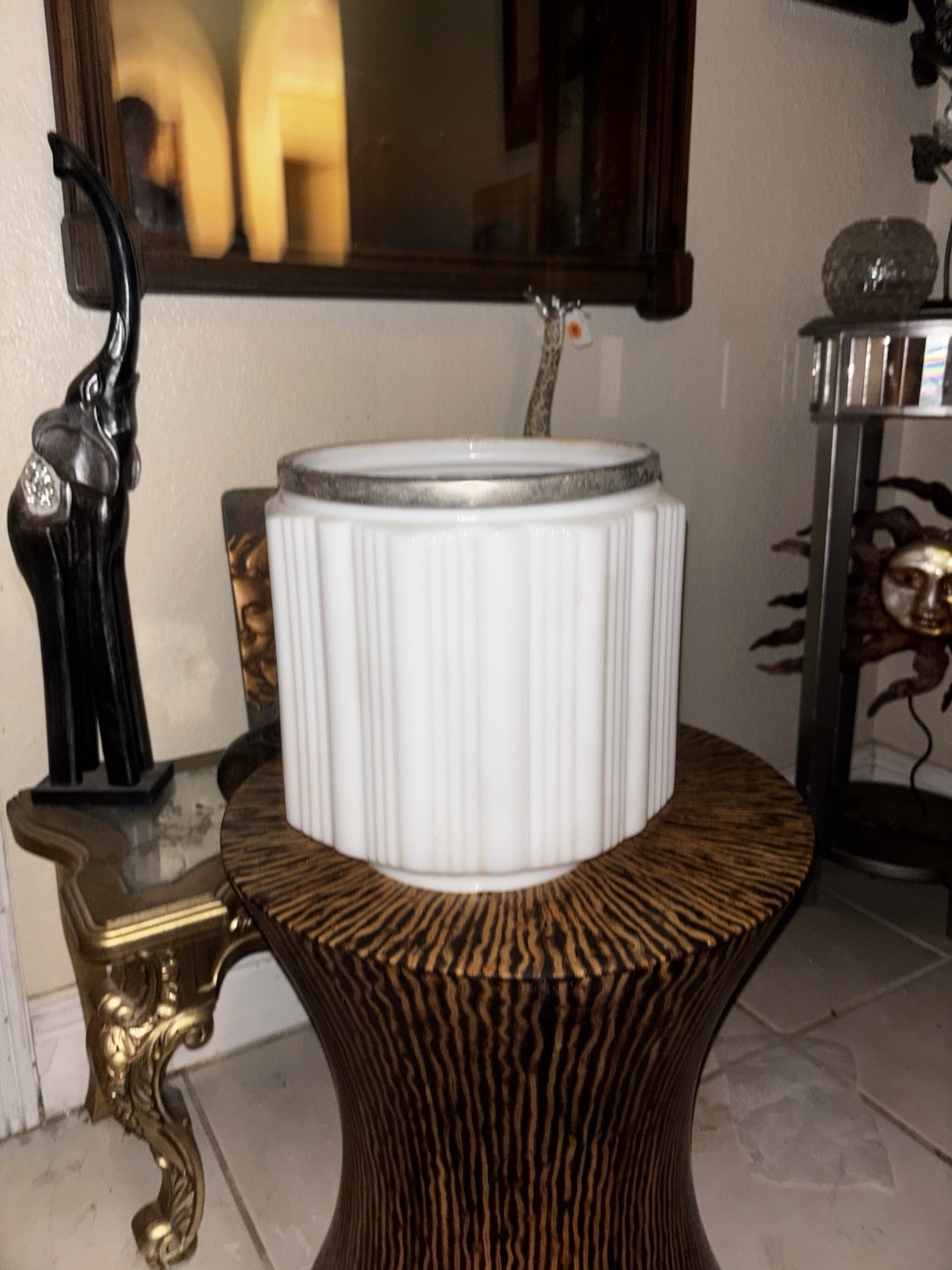 Vintage Antique 1920s-30s Art Deco Milk Glass Skyscraper