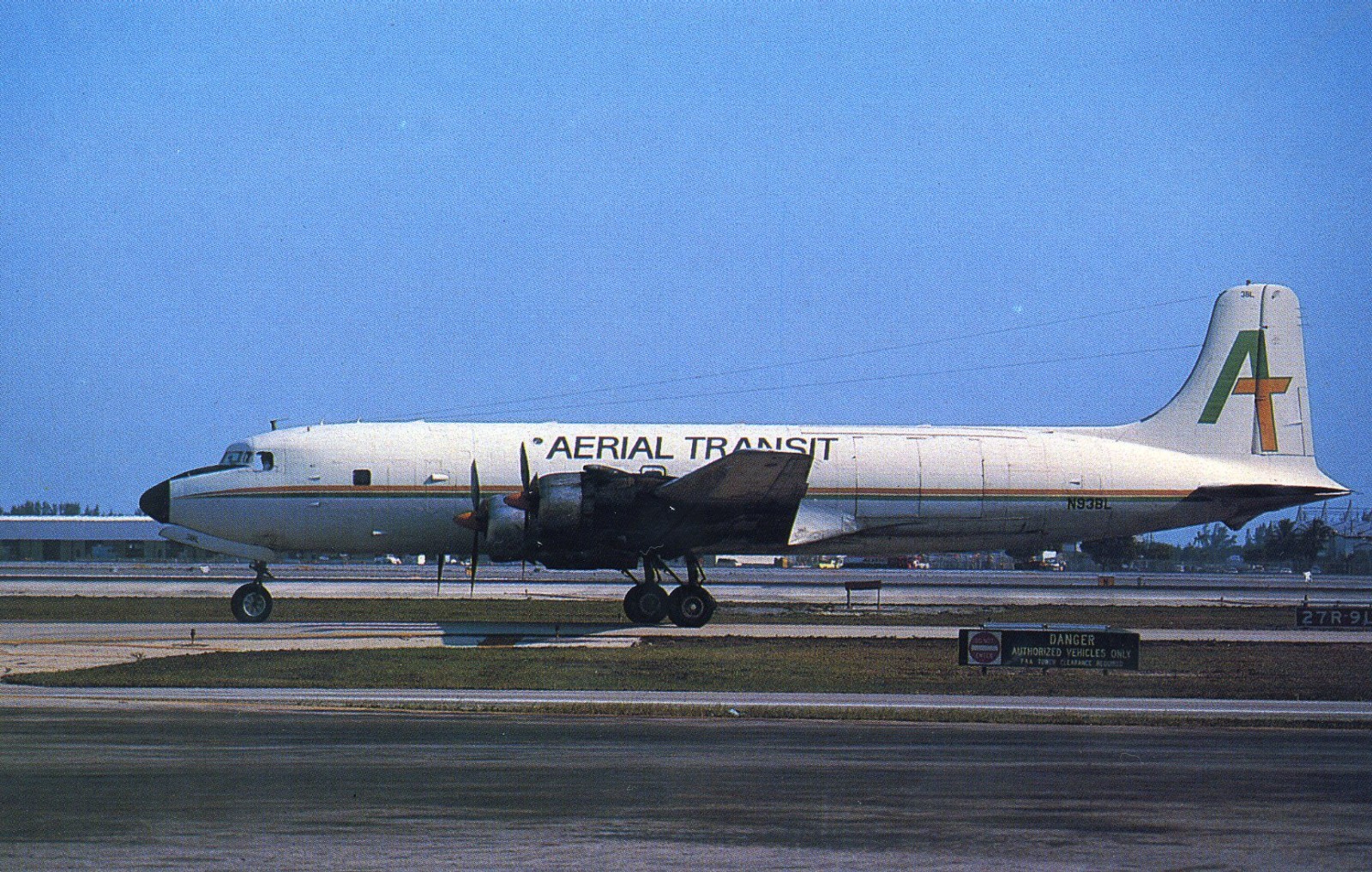 AERIAL TRANSIT AIRLINES  DC-6BF    AIRPORT /  AIRCRAFT  / AIRPLANE   162
