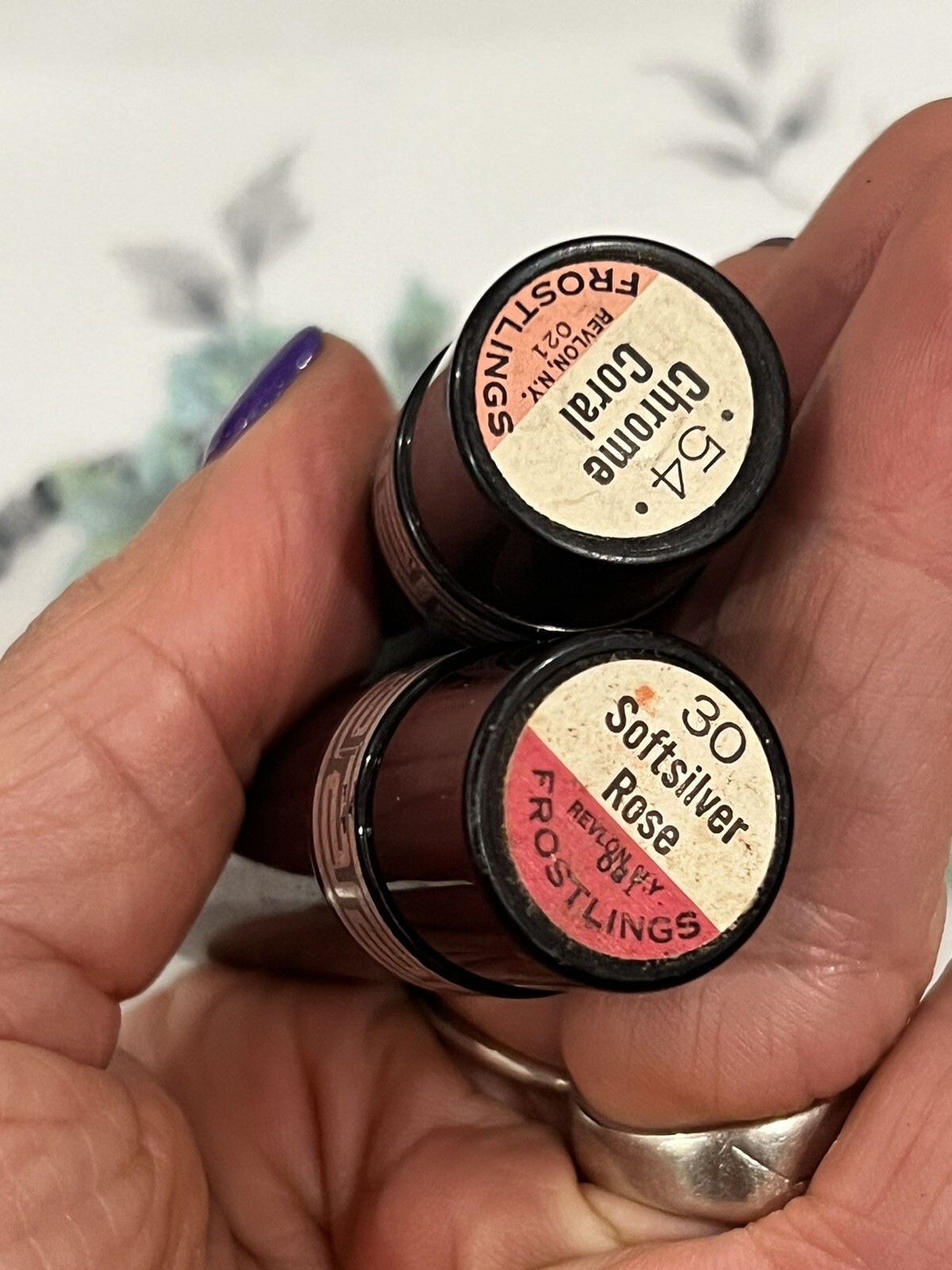 VINTAGE REVLON COLLECTIBLE FROSTLINGS LIPSTICK SOFTSILVER ROSE CHROME CORAL LOT