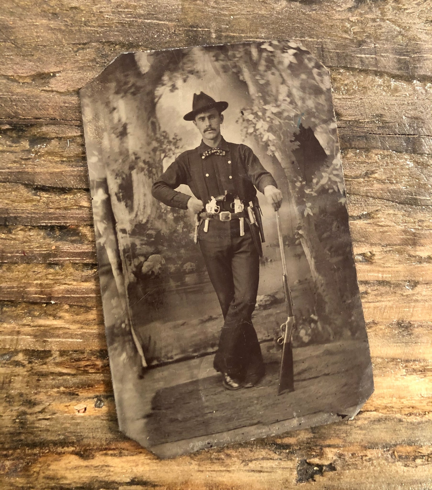 A+ Antique Tintype Photo Western Hunter / Cowboy Armed w Rifle Revolvers & Knife A+ Antique Tintype Photo Western Hunter / Cowboy Armed w Rifle Revolvers & Knife