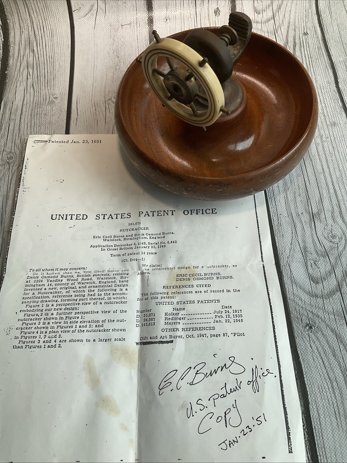 Vintage 1950’s GHS Bakelite Brass Ship Wheel Nut Cracker Wood W/ Patent Papers
