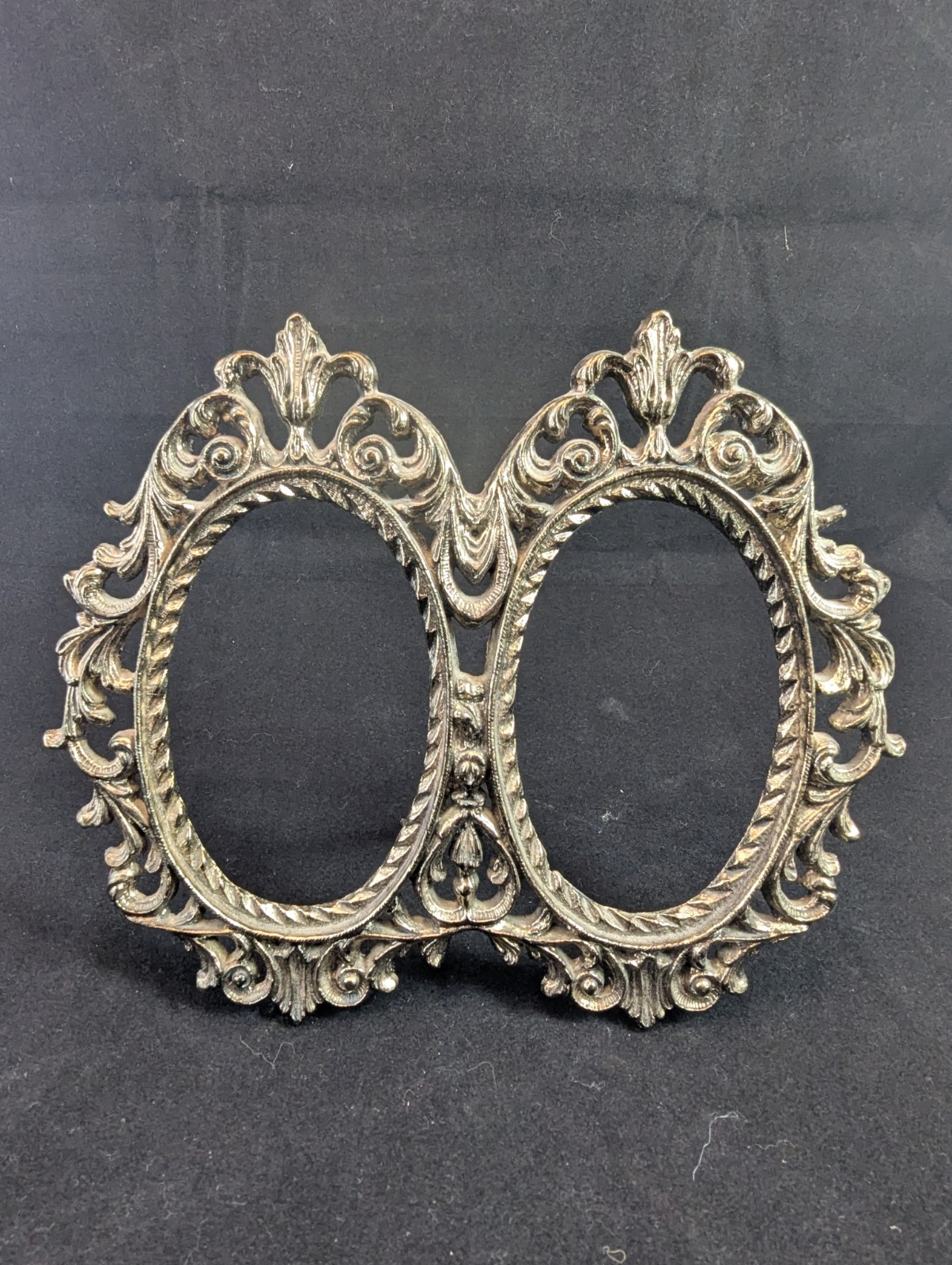 Vintage Ornate Brass Double Oval Picture Frame Rococo Victorian Style 5.5 Vintage Ornate Brass Double Oval Picture Frame Rococo Victorian Style 5.5