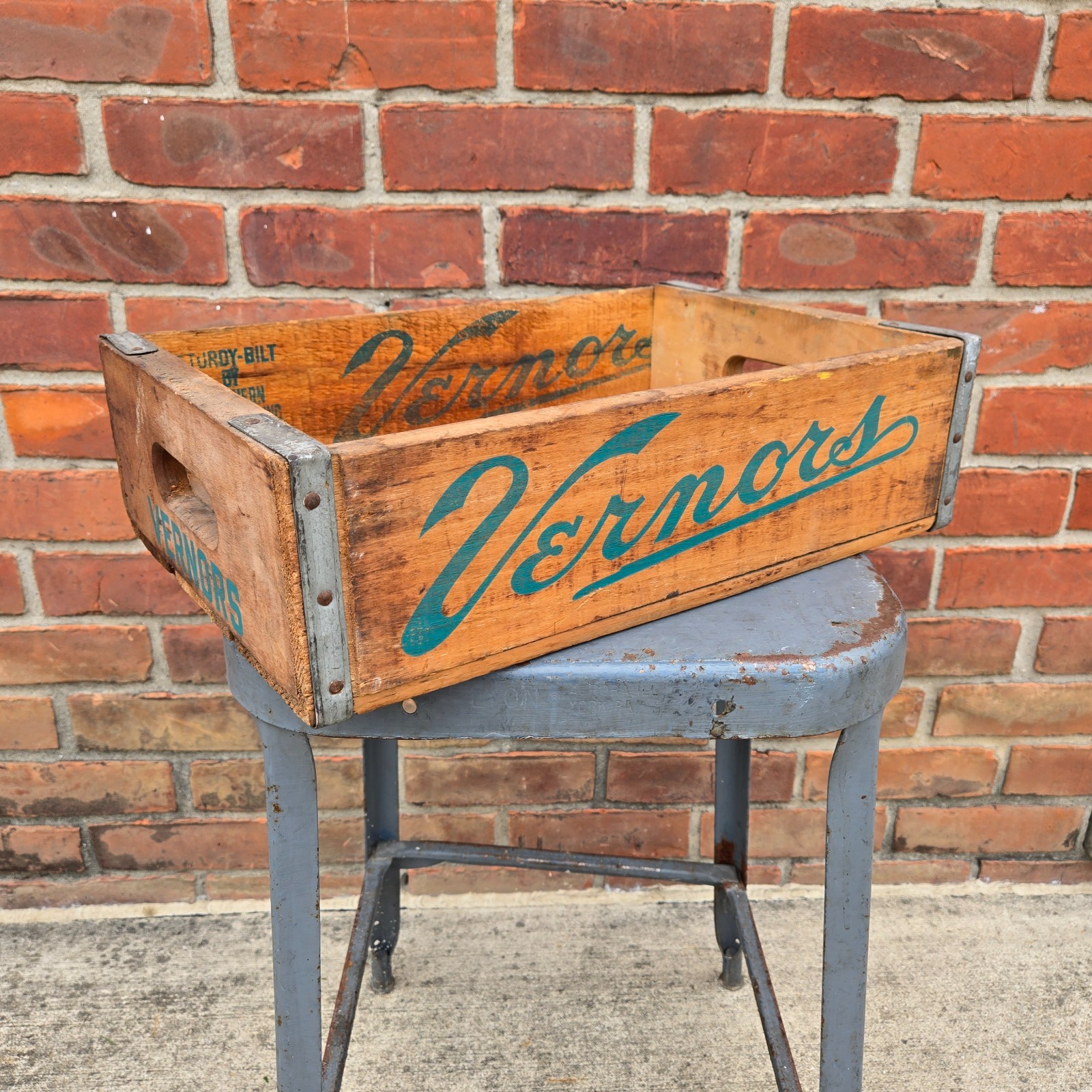 Vintage 1965 Vernors Ginger Ale Wooden Beverage Crate Soda Original 1960s Wood Vintage 1965 Vernors Ginger Ale Wooden Beverage Crate Soda Original 1960s Wood