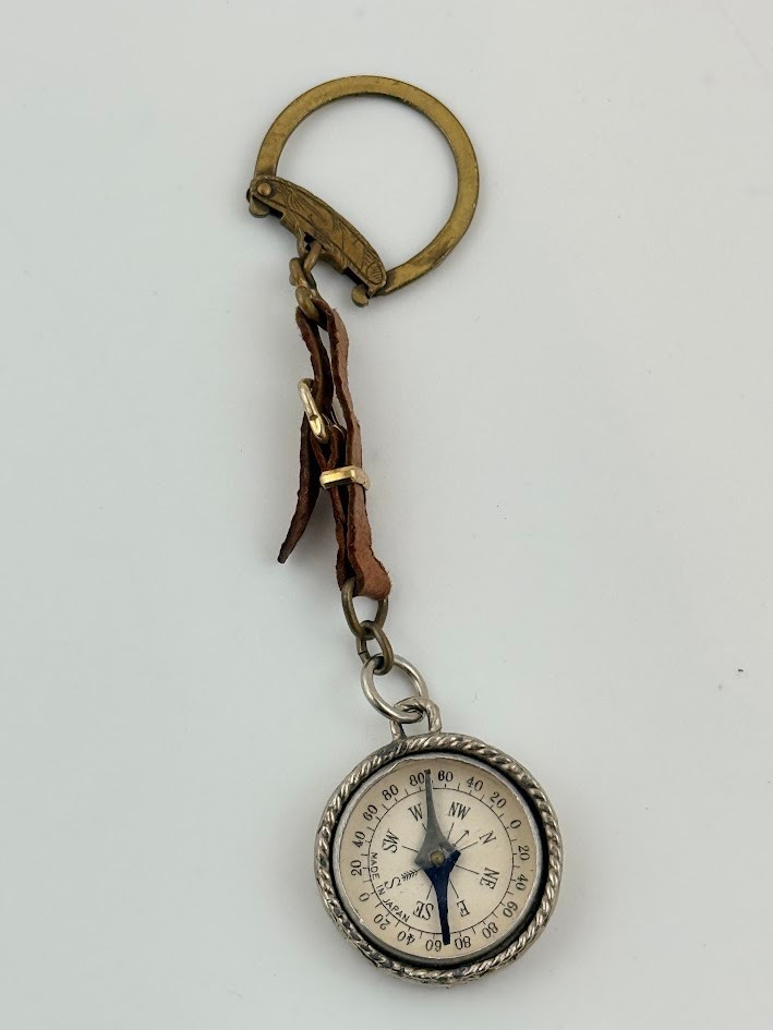 Vtg Japan Mini Compass Keychain Leather Strap Brass Tone Travel Navigation Vtg Japan Mini Compass Keychain Leather Strap Brass Tone Travel Navigation