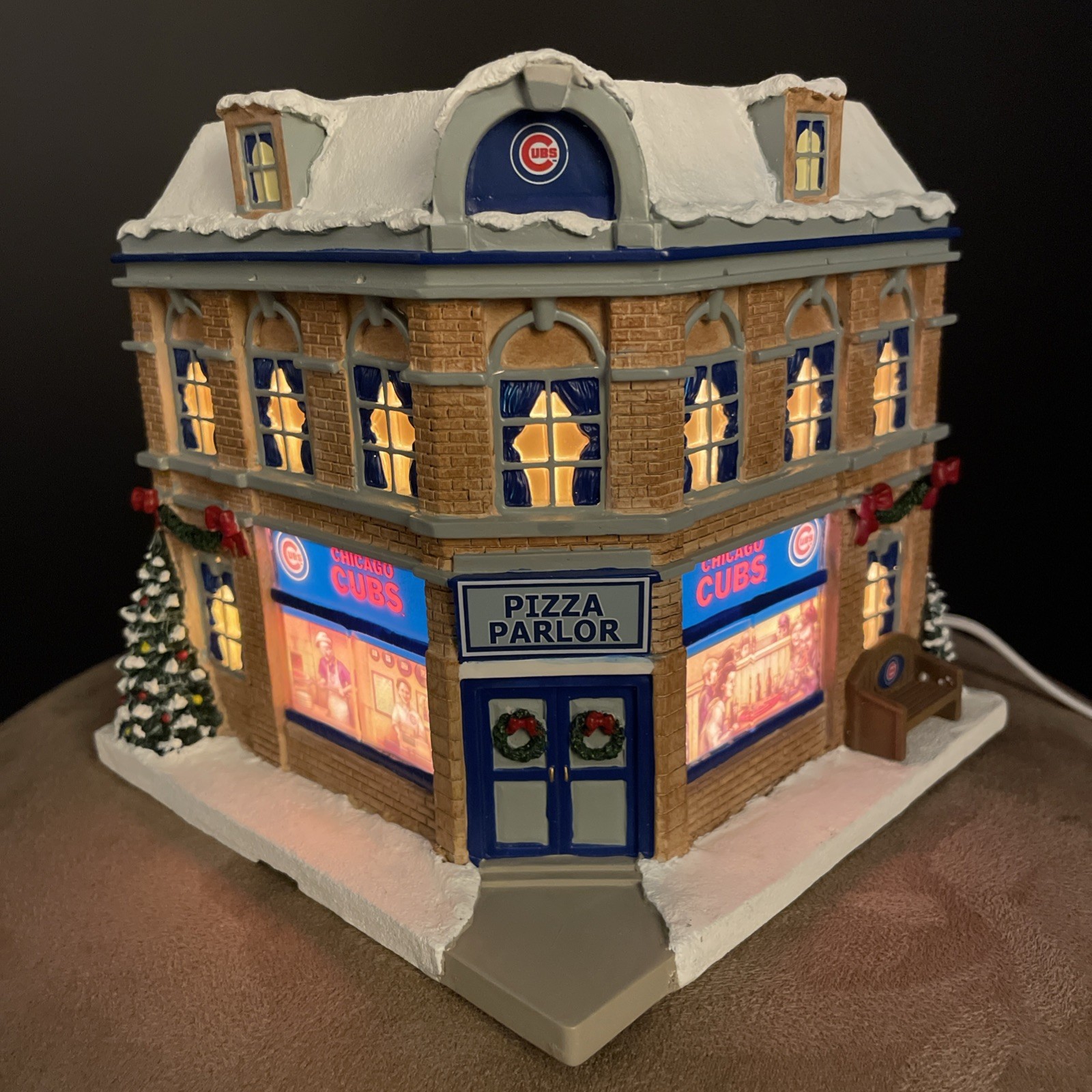 Hawthorne Village Chicago Cubs Pizza Parlor 2008 Christmas Collection Lighted