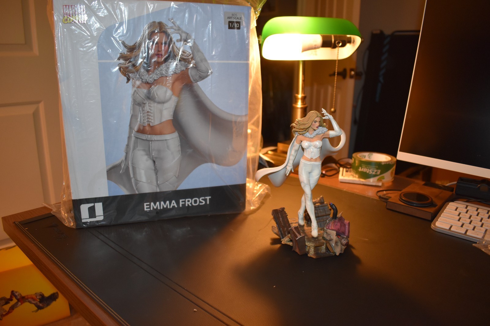 EMMA FROST statue IRON STUDIOS BDS ART SCALE X-MEN 1/10 Scale white queen EMMA FROST statue IRON STUDIOS BDS ART SCALE X-MEN 1/10 Scale white queen