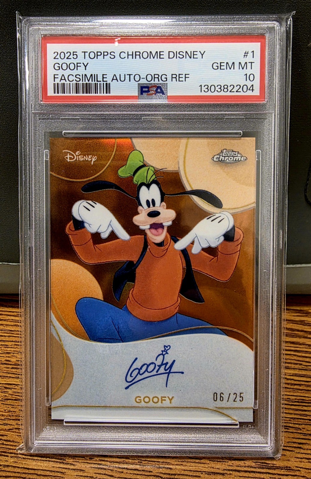 2025 Topps Disney Chrome Goofy Facsimile Autograph Orange /25 2025 Topps Disney Chrome Goofy Facsimile Autograph Orange /25