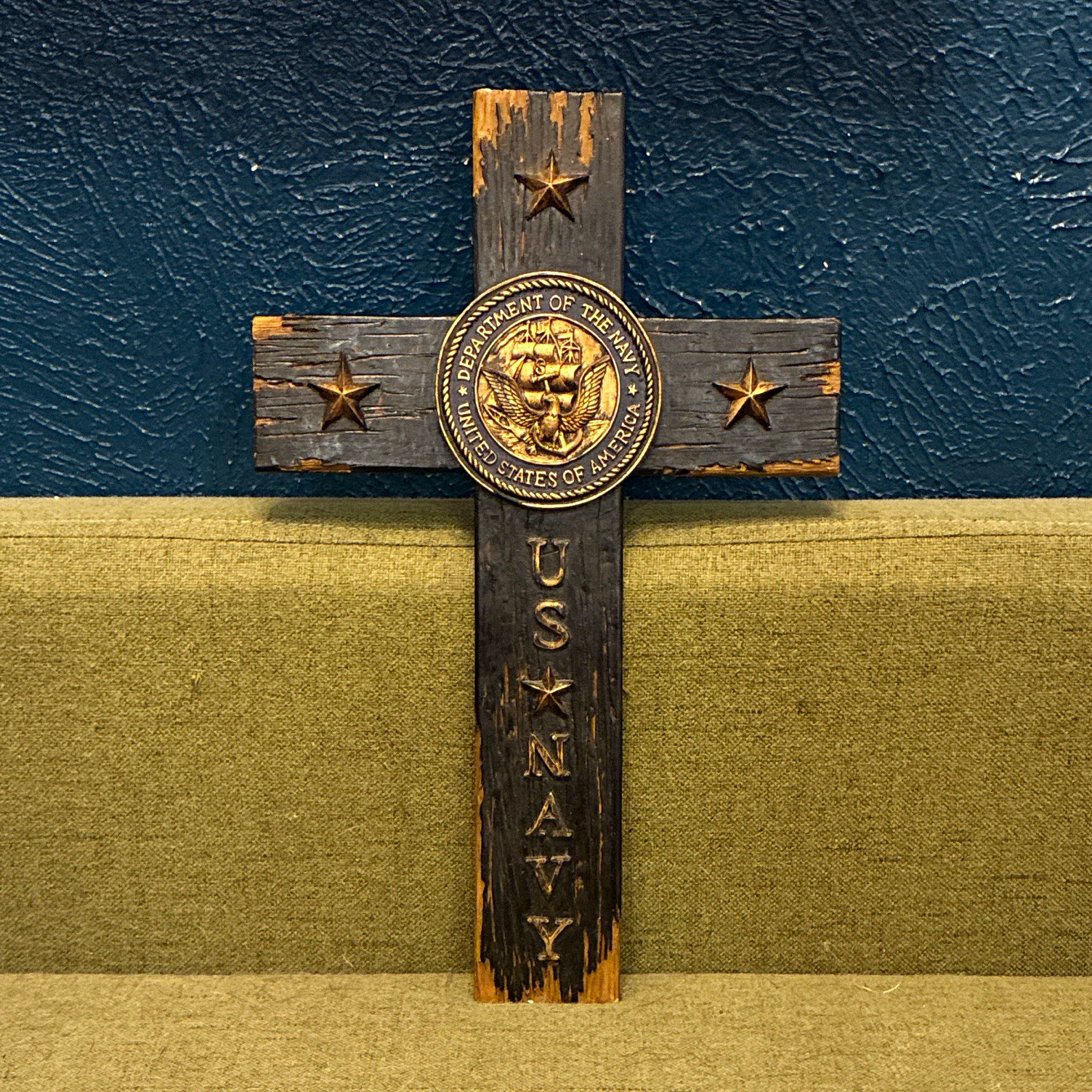 US Navy Resin Wood-Look Wall Cross Plaque Dept. of the Navy Emblem \ US Navy Resin Wood-Look Wall Cross Plaque Dept. of the Navy Emblem \