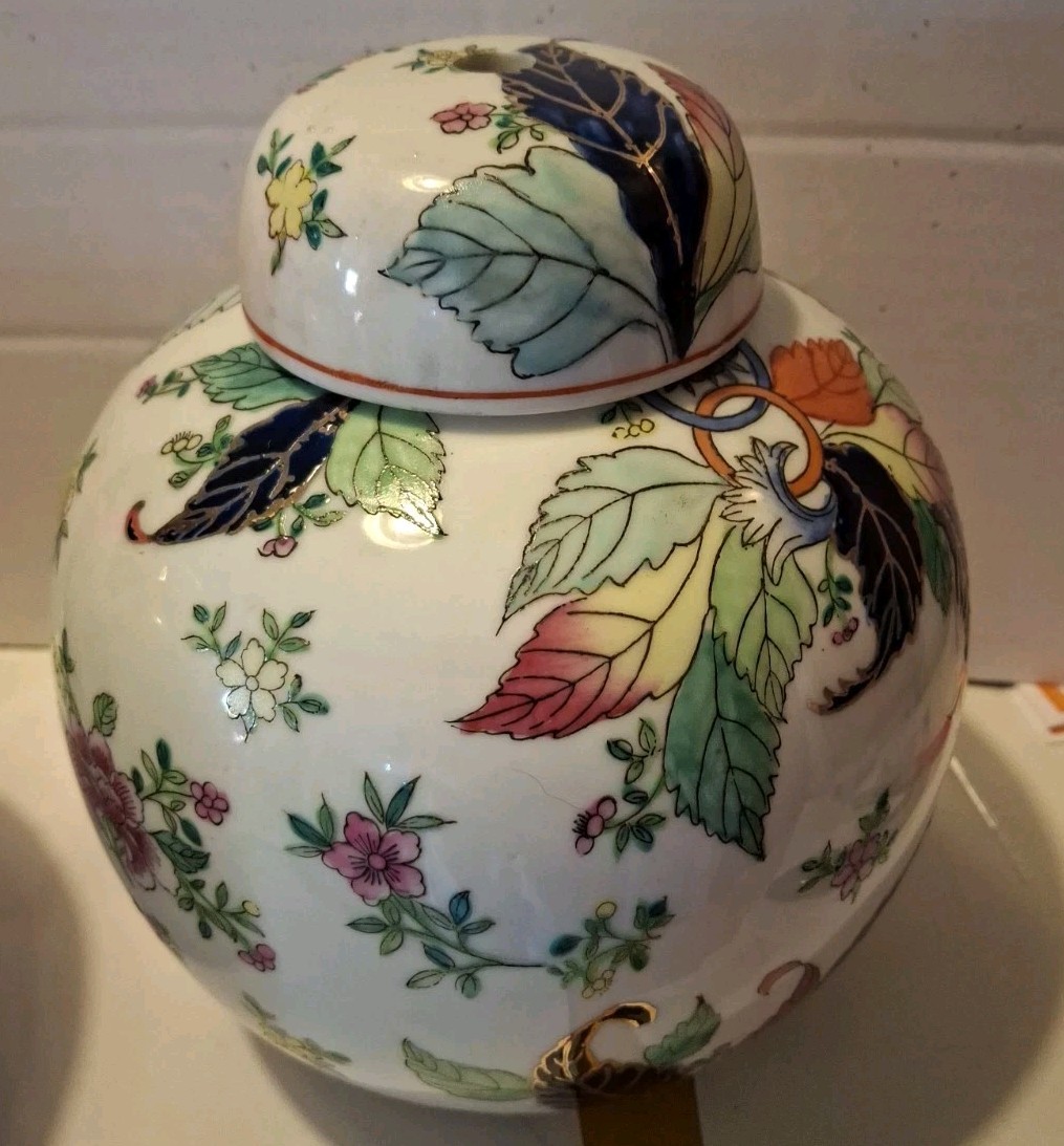 Vintage Tobacco Leaf Ginger Jar Porcelain Lidded Chinoiserie Decorative Urn Vase Vintage Tobacco Leaf Ginger Jar Porcelain Lidded Chinoiserie Decorative Urn Vase