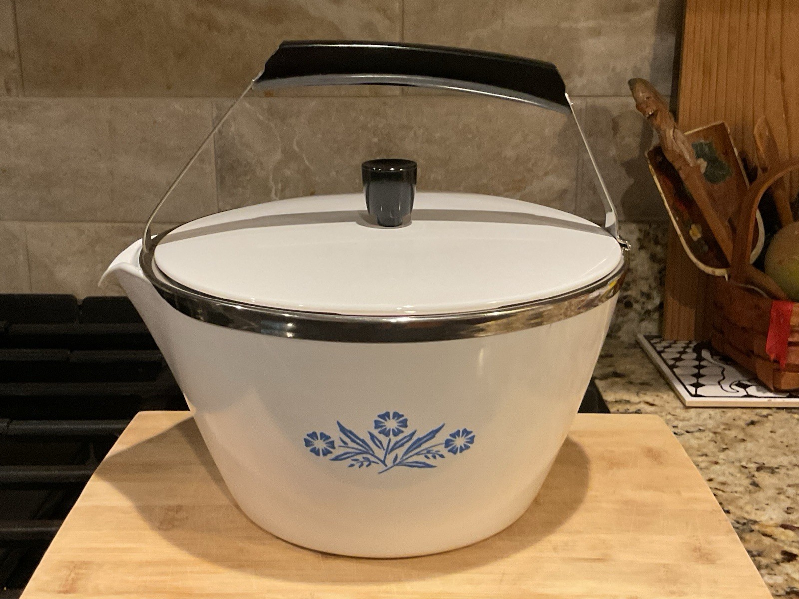 ORIGINAL 1960’s Corning Ware P-57-B DELUXE 2 QT Pyroceram TEA KETTLE NEW w/BOX ORIGINAL 1960’s Corning Ware P-57-B DELUXE 2 QT Pyroceram TEA KETTLE NEW w/BOX