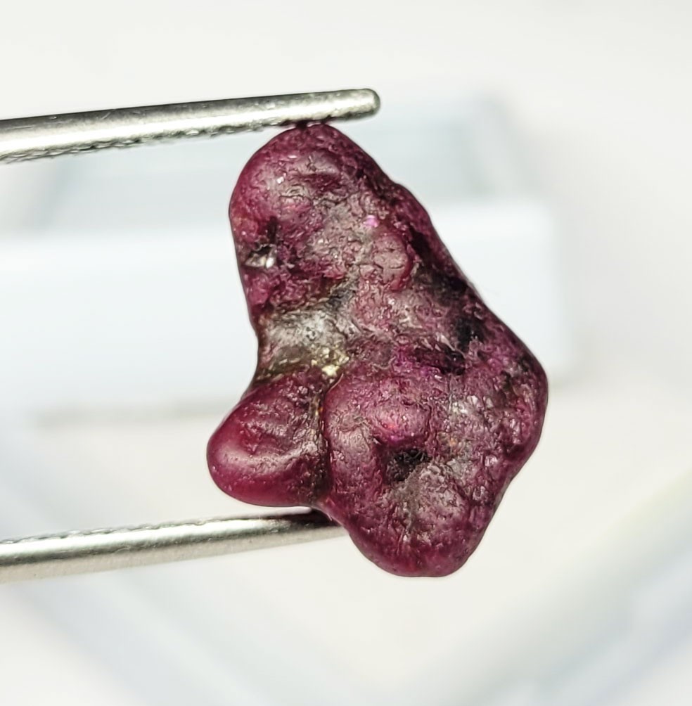 Untreated 8.20 Cts Natural Ruby Rough From Africa Specimen Ruby Uncut Gemstones Untreated 8.20 Cts Natural Ruby Rough From Africa Specimen Ruby Uncut Gemstones