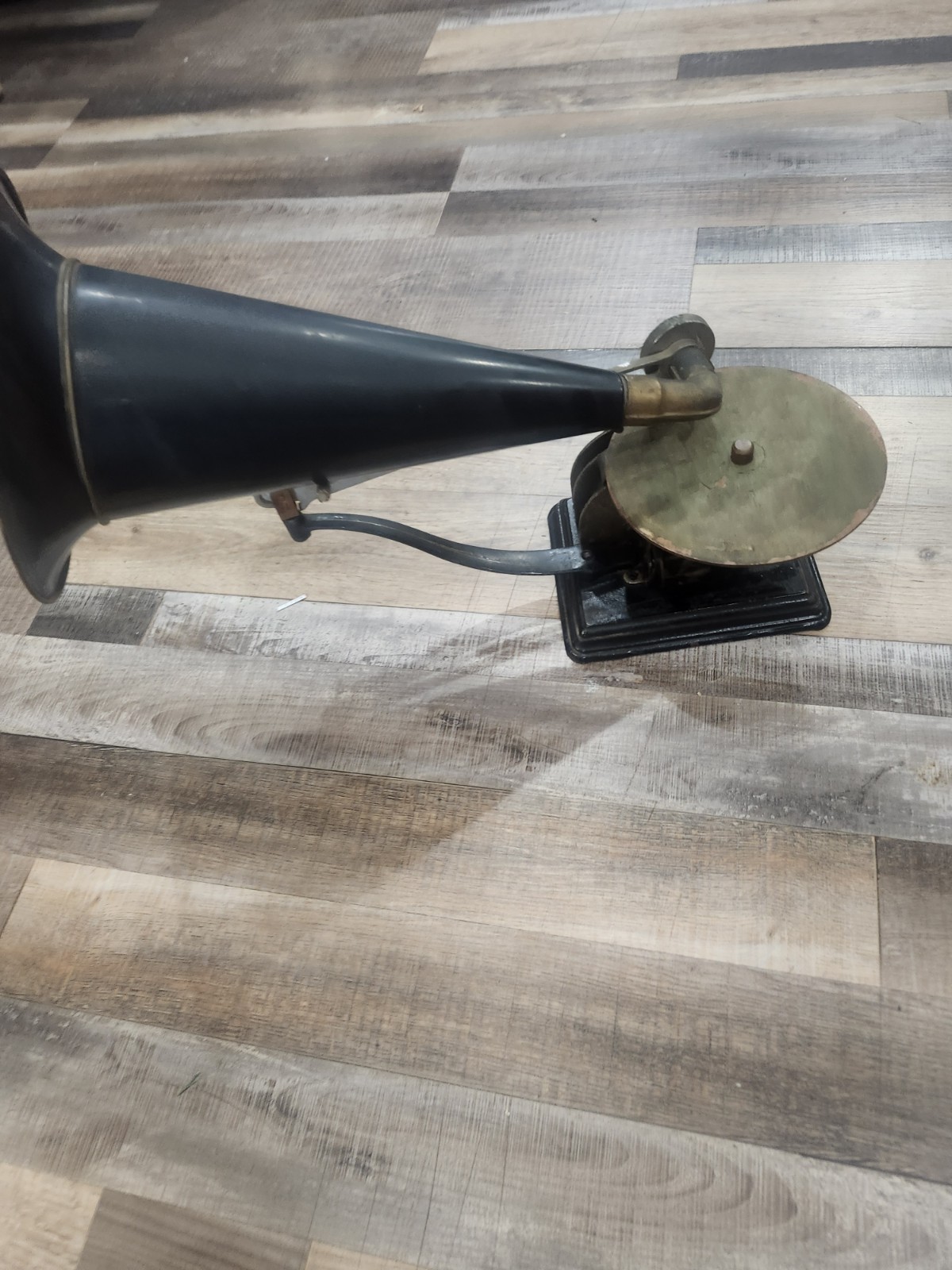 ORIGINAL STANDARD MODEL AA OPEN WORKS PHONOGRAPH ORIGINAL STANDARD MODEL AA OPEN WORKS PHONOGRAPH