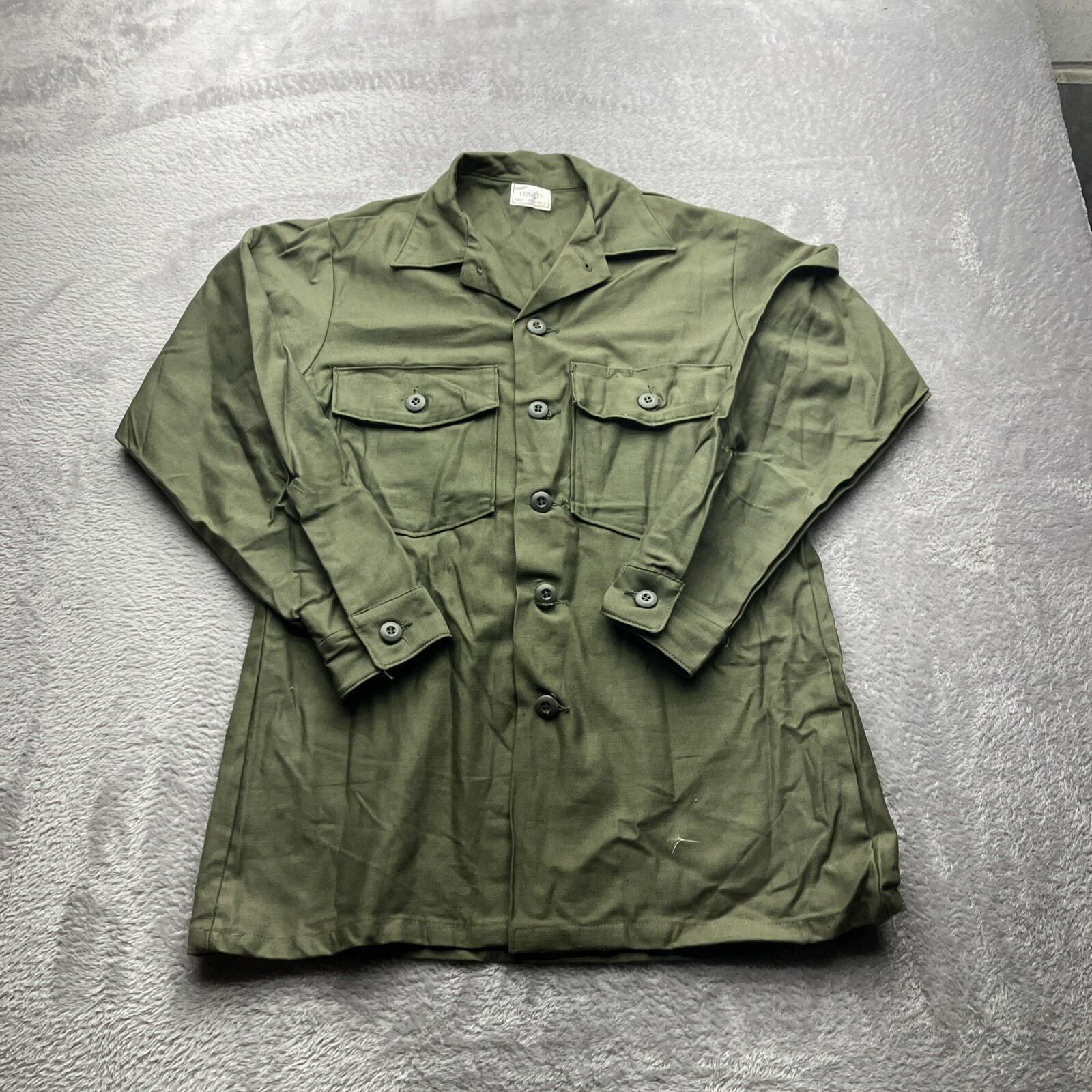 NOS 60s Vtg US Army OG-107 Sateen Cotton Utility Shirt 1960s Deadstock Medium M NOS 60s Vtg US Army OG-107 Sateen Cotton Utility Shirt 1960s Deadstock Medium M