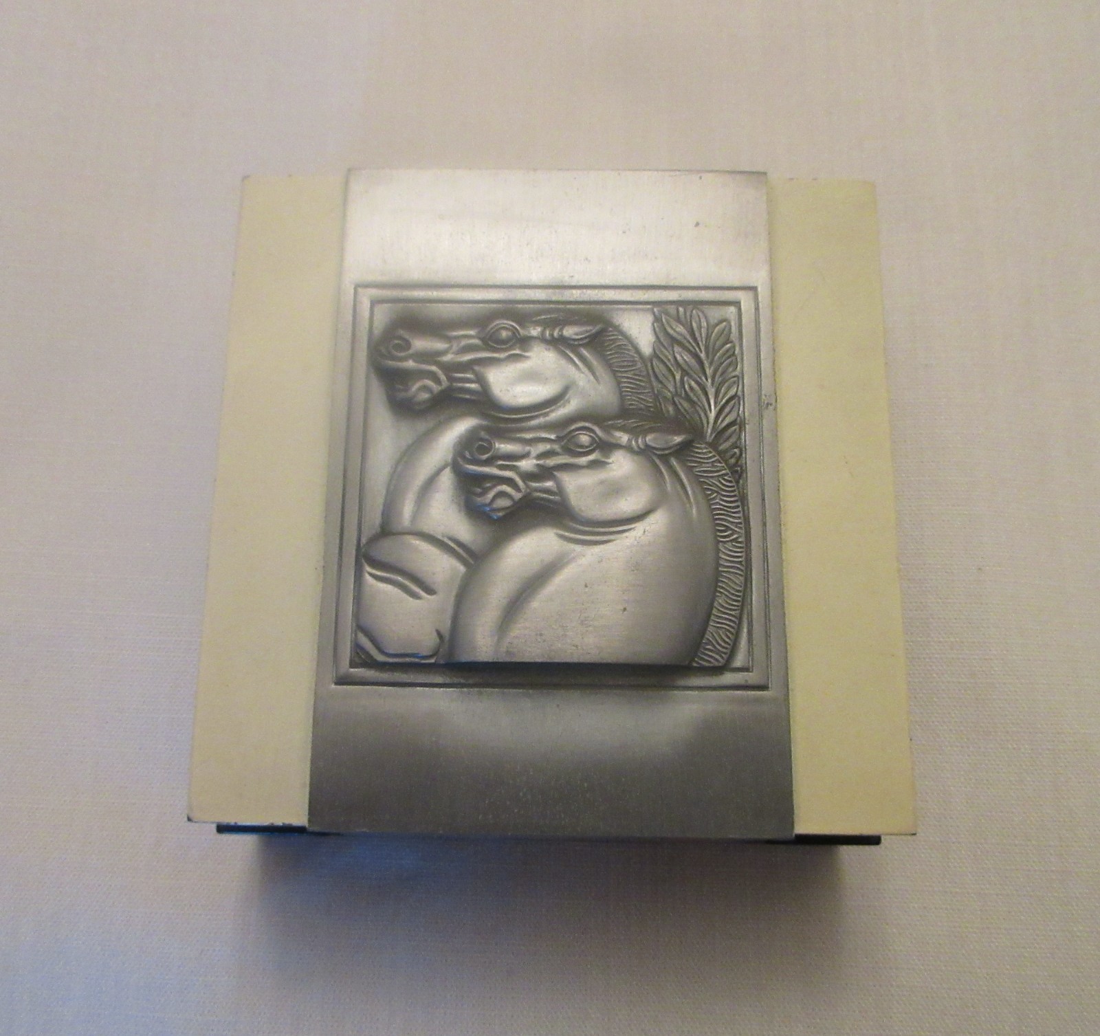 Vintage Hickok Art Deco Horses Dresser Box Metal/Bakelite Vintage Hickok Art Deco Horses Dresser Box Metal/Bakelite