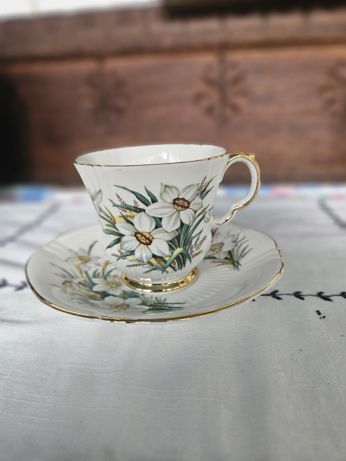 Royal Adderley Bone China Teacup & Saucer Daffodil Floral Gold Trim England Vtg Royal Adderley Bone China Teacup & Saucer Daffodil Floral Gold Trim England Vtg