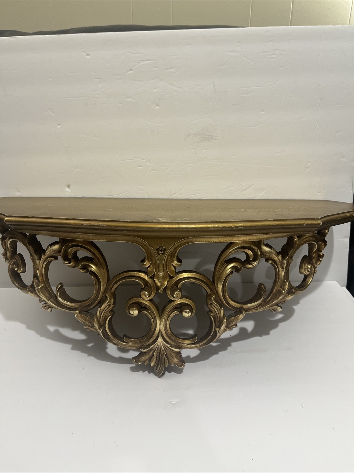 VTG Syroco Wall Decor Gold Resin Collectible Decor Shelf Hollywood Regency 26” L