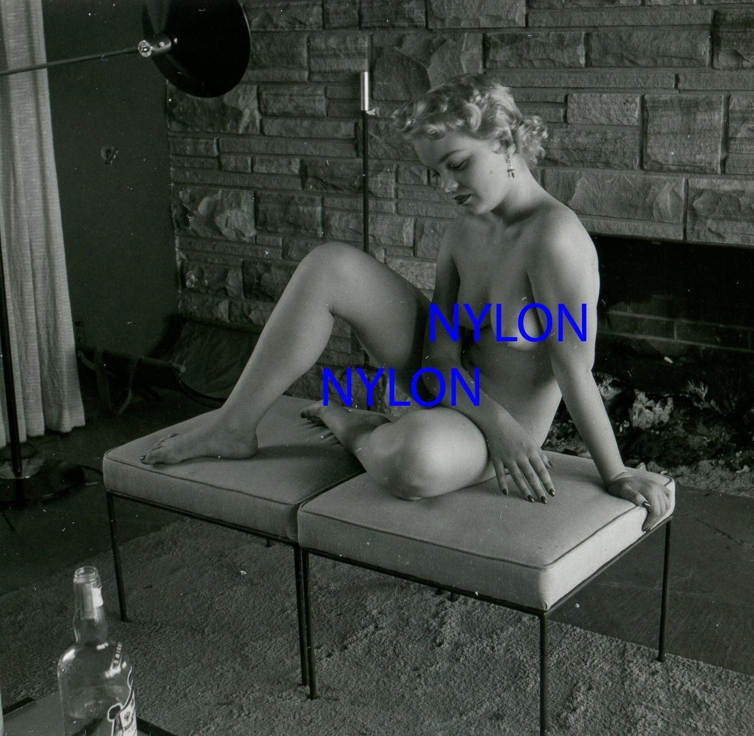 RARE VINTAGE 2 x 2 PHOTOGRAPH OF NUDE MODEL EILEEN MAXWELL BY ANDRE DE DIENES RARE VINTAGE 2 x 2 PHOTOGRAPH OF NUDE MODEL EILEEN MAXWELL BY ANDRE DE DIENES