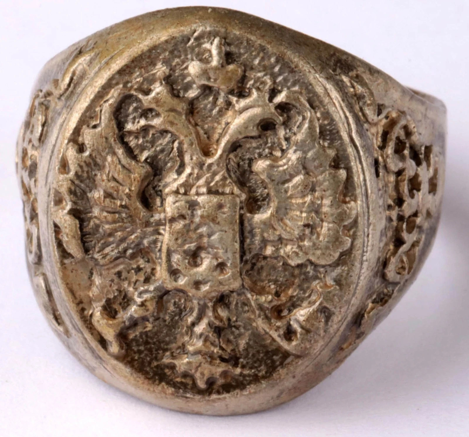 WW I IMPERIAL RUSSIAN EMPIRE DOUBLE-EAGLE SILVER-PLATED BRONZE RING WW I IMPERIAL RUSSIAN EMPIRE DOUBLE-EAGLE SILVER-PLATED BRONZE RING