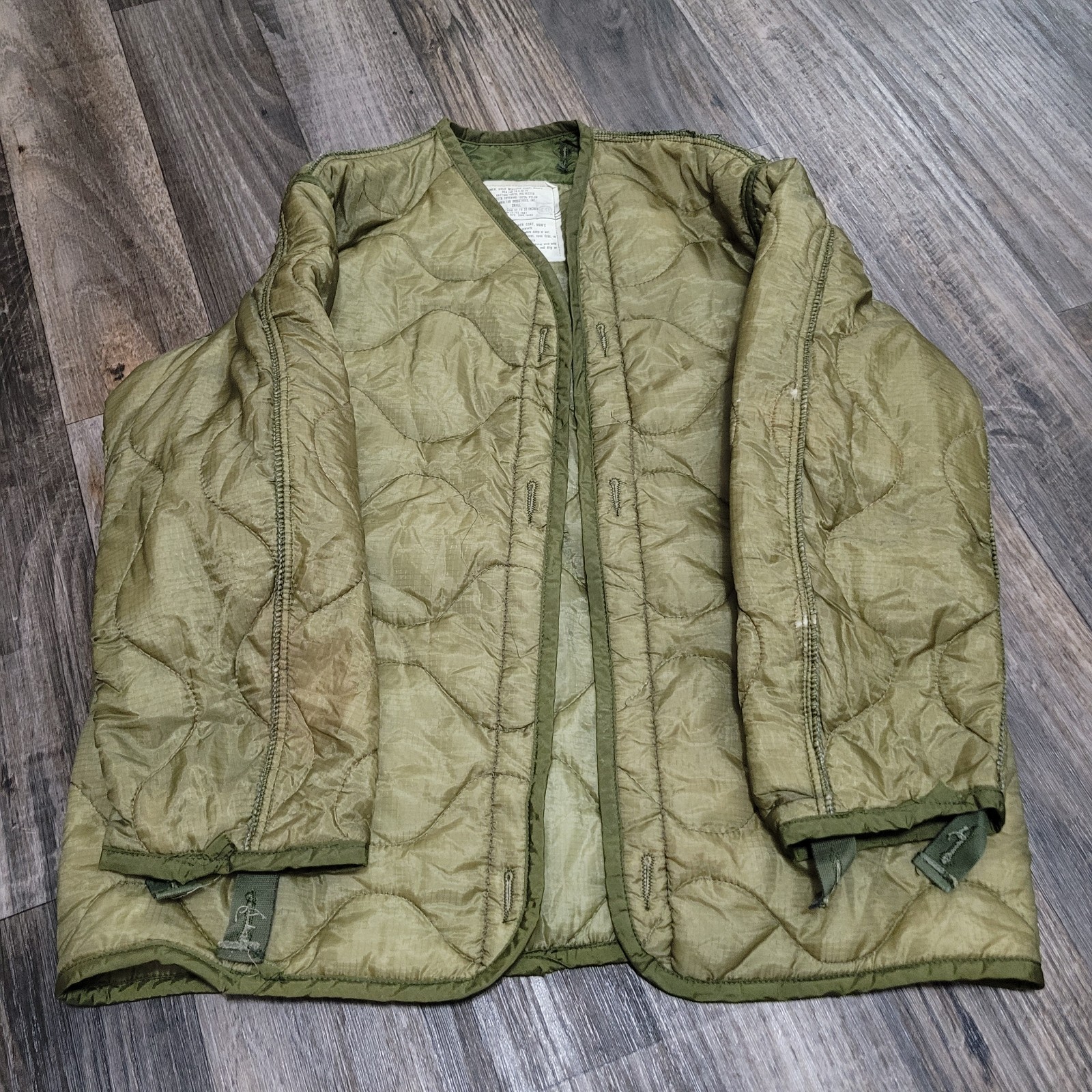 Cold Weather Field Coat Liner Men's Small 1970s Green Puffer Smokers Jacket Cold Weather Field Coat Liner Men's Small 1970s Green Puffer Smokers Jacket