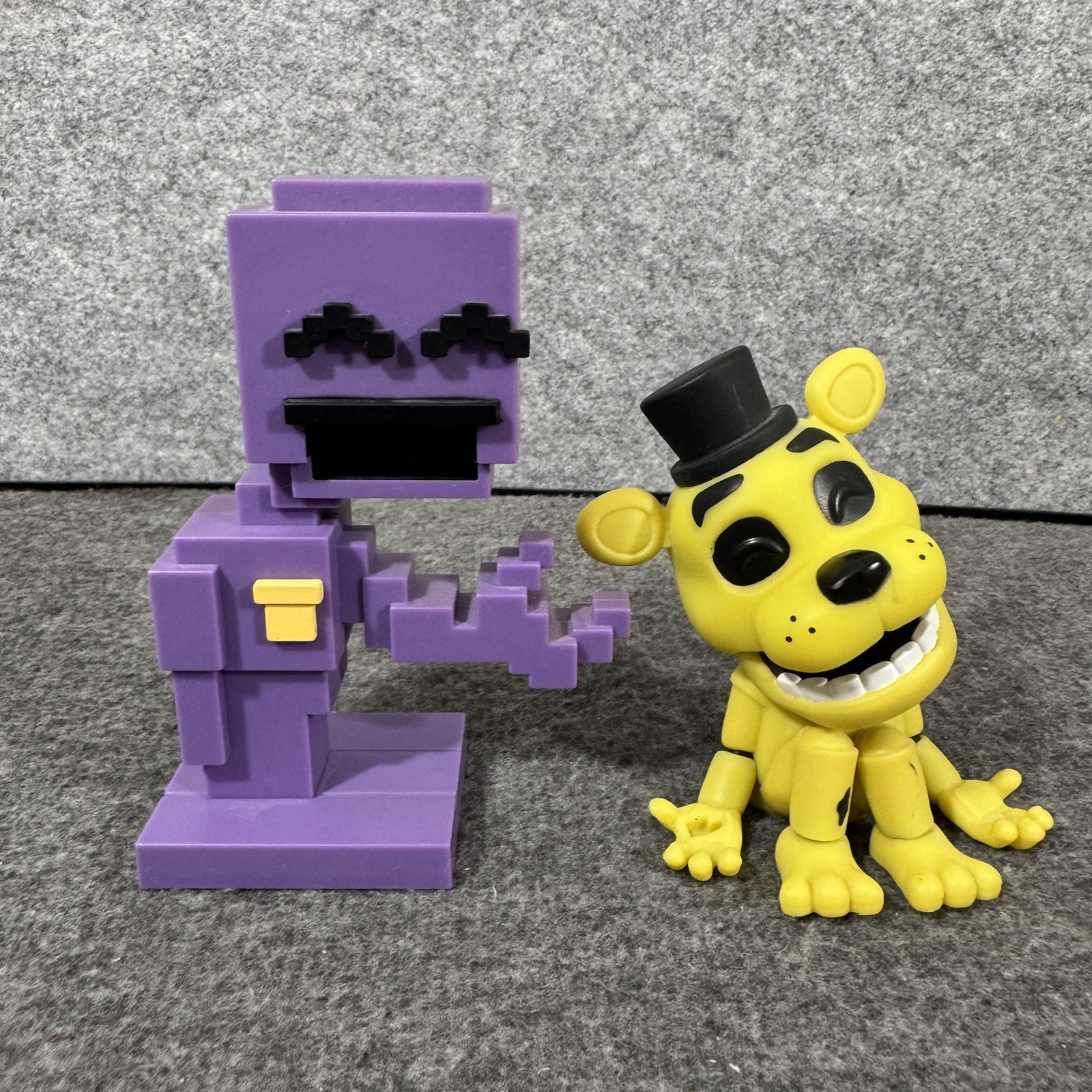Youtooz Five Nights at Freddy\'s  #16 PURPLE GUY & #12 GOLDEN FREDDY  FNAF Figure