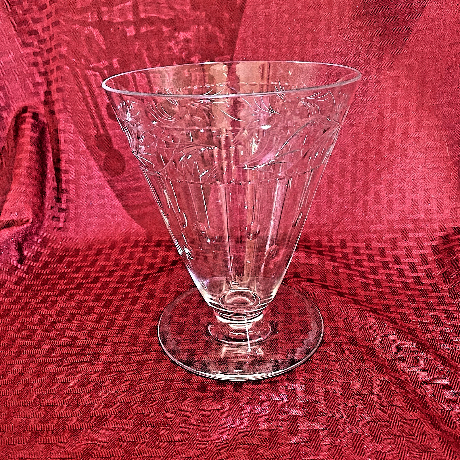 VERY RARE HAWKES VINTAGE CRYSTAL FLOWER VASE 6030-7
