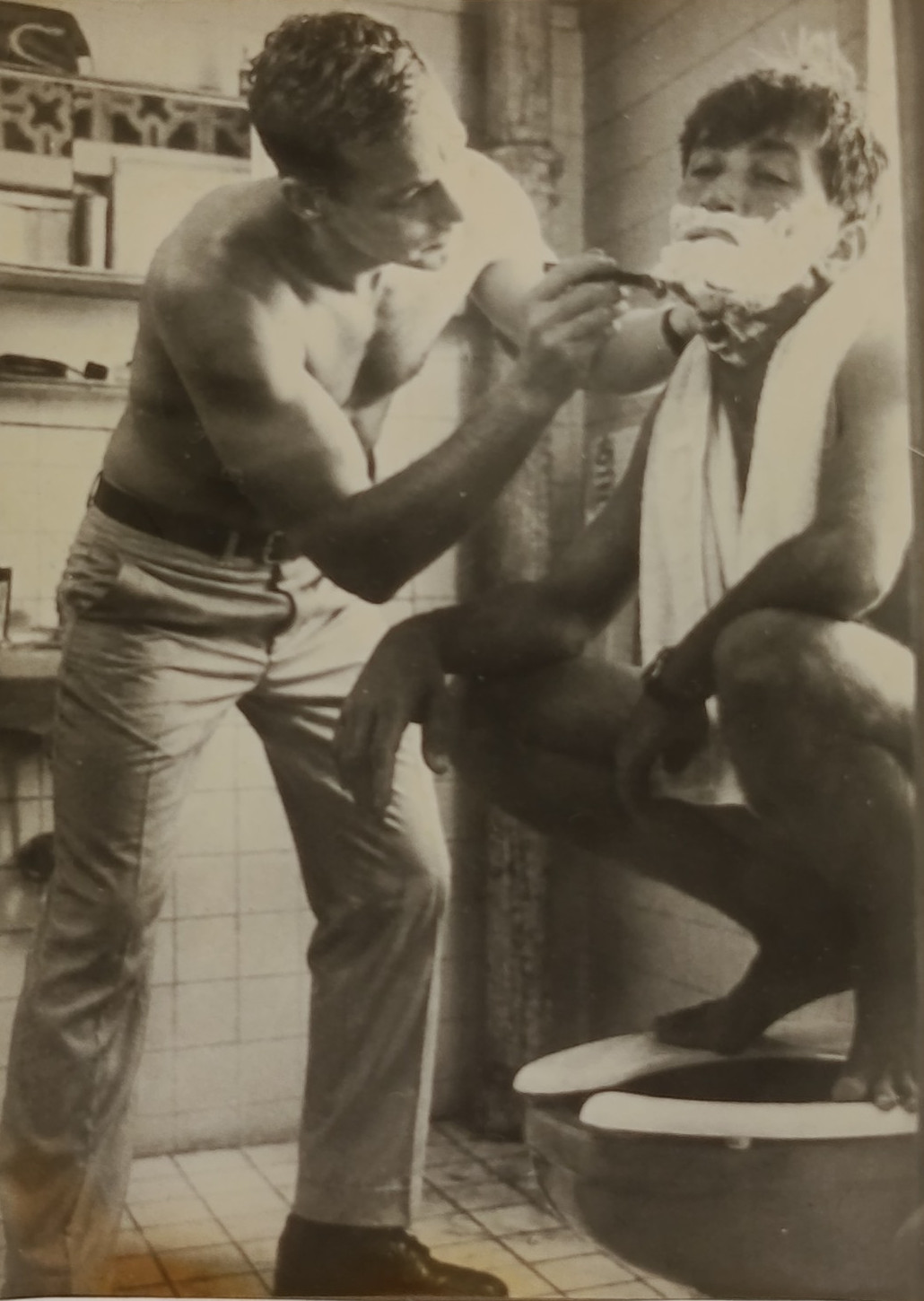 16*PHOTOS - Gays - Men - Vintage photographs of attractive athletes.1920-80s. 16*PHOTOS - Gays - Men - Vintage photographs of attractive athletes.1920-80s.