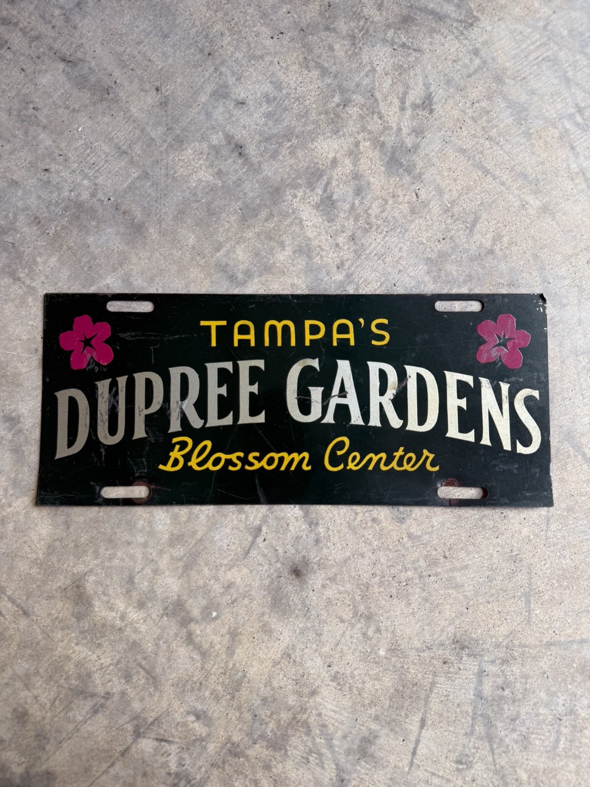 Vintage 1940s - 1950s Dupree Gardens Tampa Florida Souvenir License Plate Vintage 1940s - 1950s Dupree Gardens Tampa Florida Souvenir License Plate