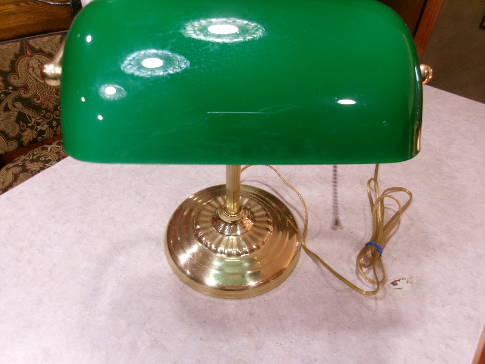 Green Bankers Desk Lamp Glass Shade Brass Pull Chain Library Students Green Bankers Desk Lamp Glass Shade Brass Pull Chain Library Students