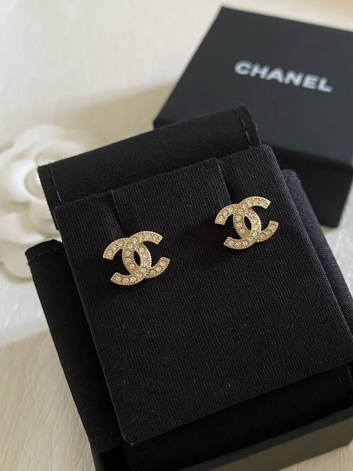 😍CHANEL Vintage Mini CCS Gold Earrings Small with Crystal Inlay 24C