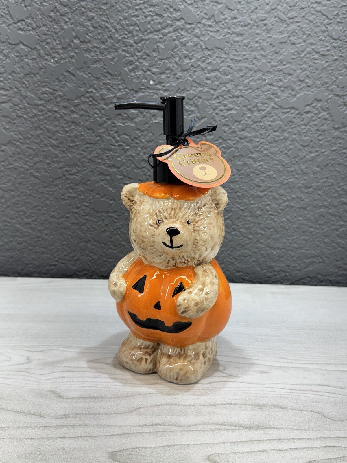 NWT Creepy Critters Pumpkin Bear Halloween Hand Soap Dispenser NWT Creepy Critters Pumpkin Bear Halloween Hand Soap Dispenser