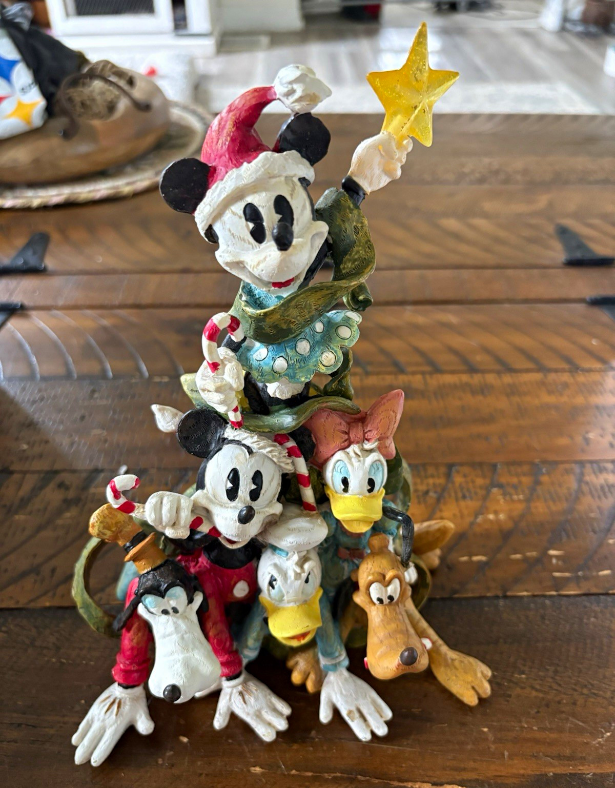 Disney Mickey & Friends Christmas Tree Figurine 7\ Disney Mickey & Friends Christmas Tree Figurine 7\