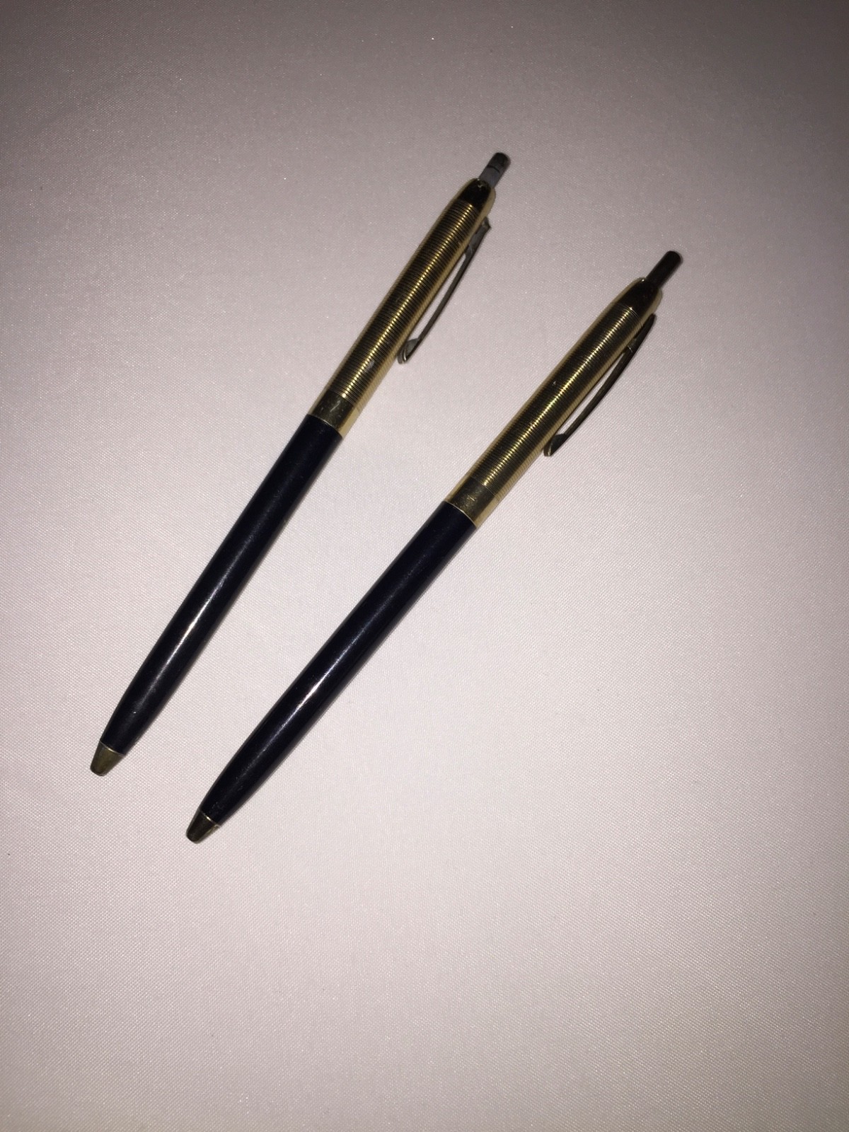 Set 2 Vintage Day Timer Ball Point Pens Gold Metal/Black Plastic Set 2 Vintage Day Timer Ball Point Pens Gold Metal/Black Plastic